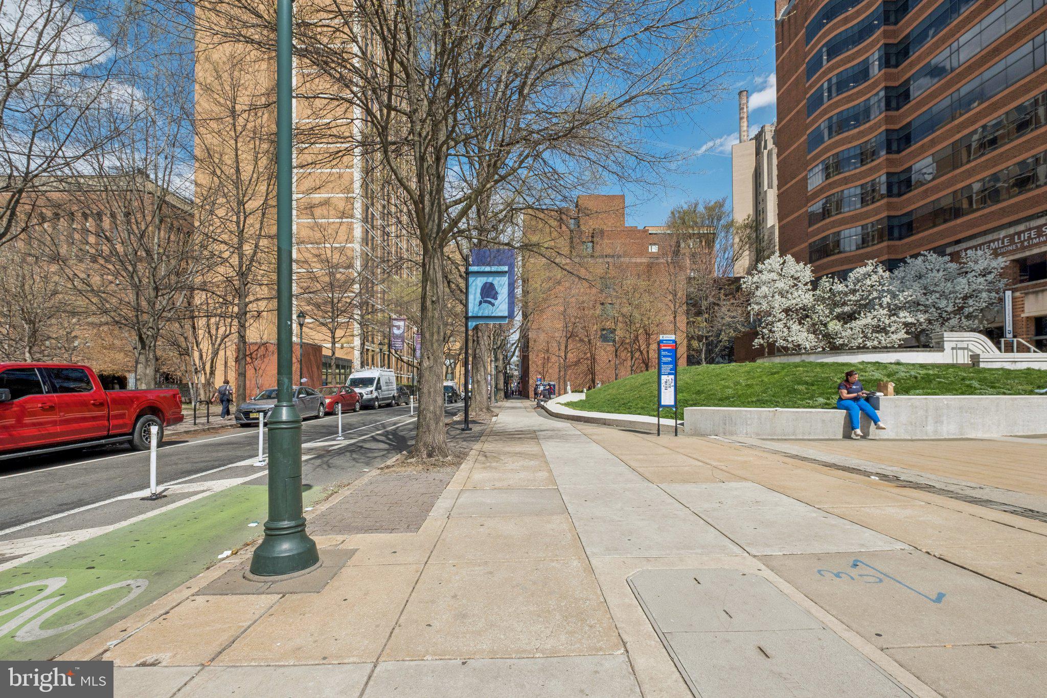 WASHINGTON SQ WEST - Residential Income