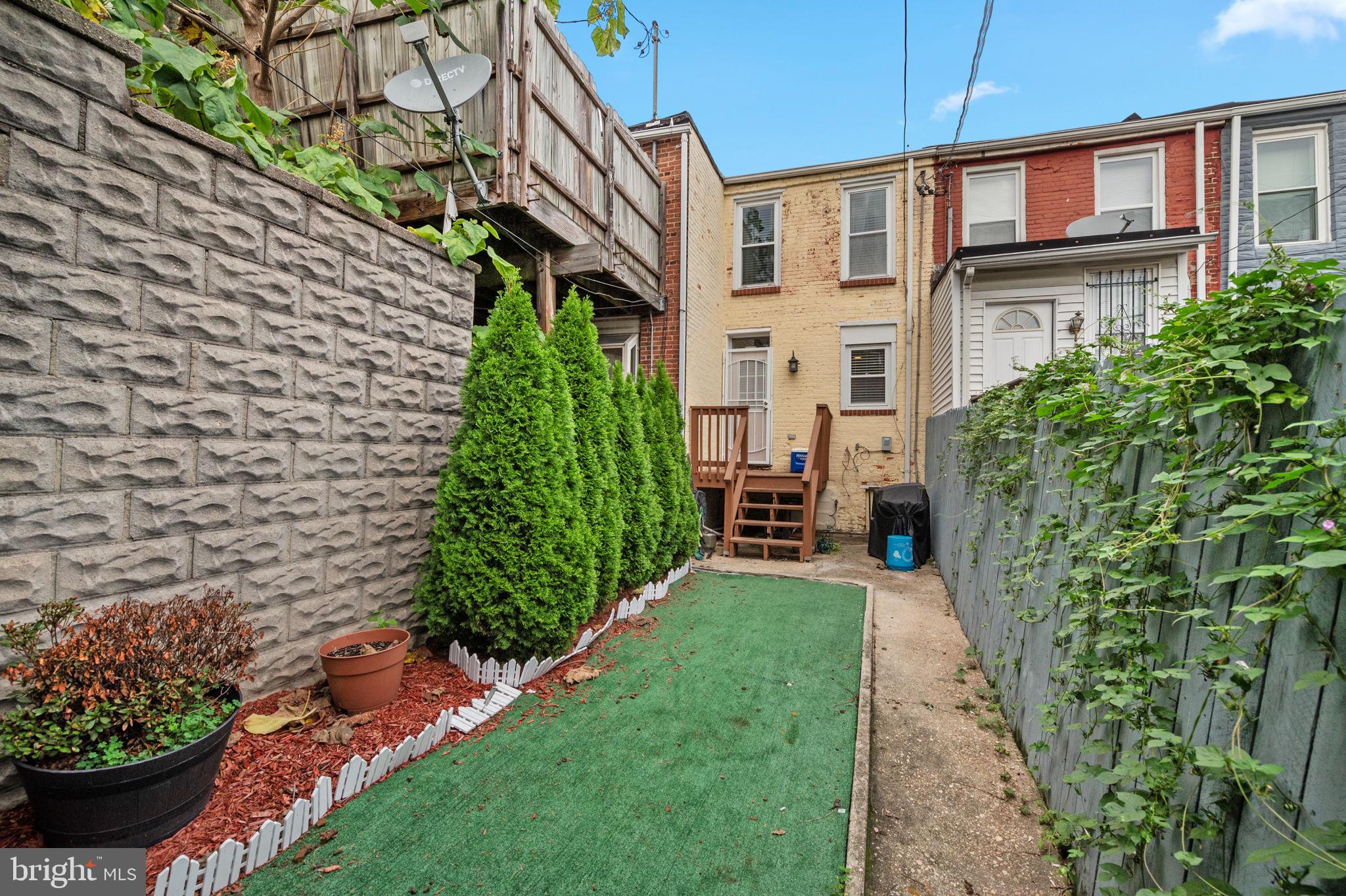 WASHINGTON VILLAGE - Residential