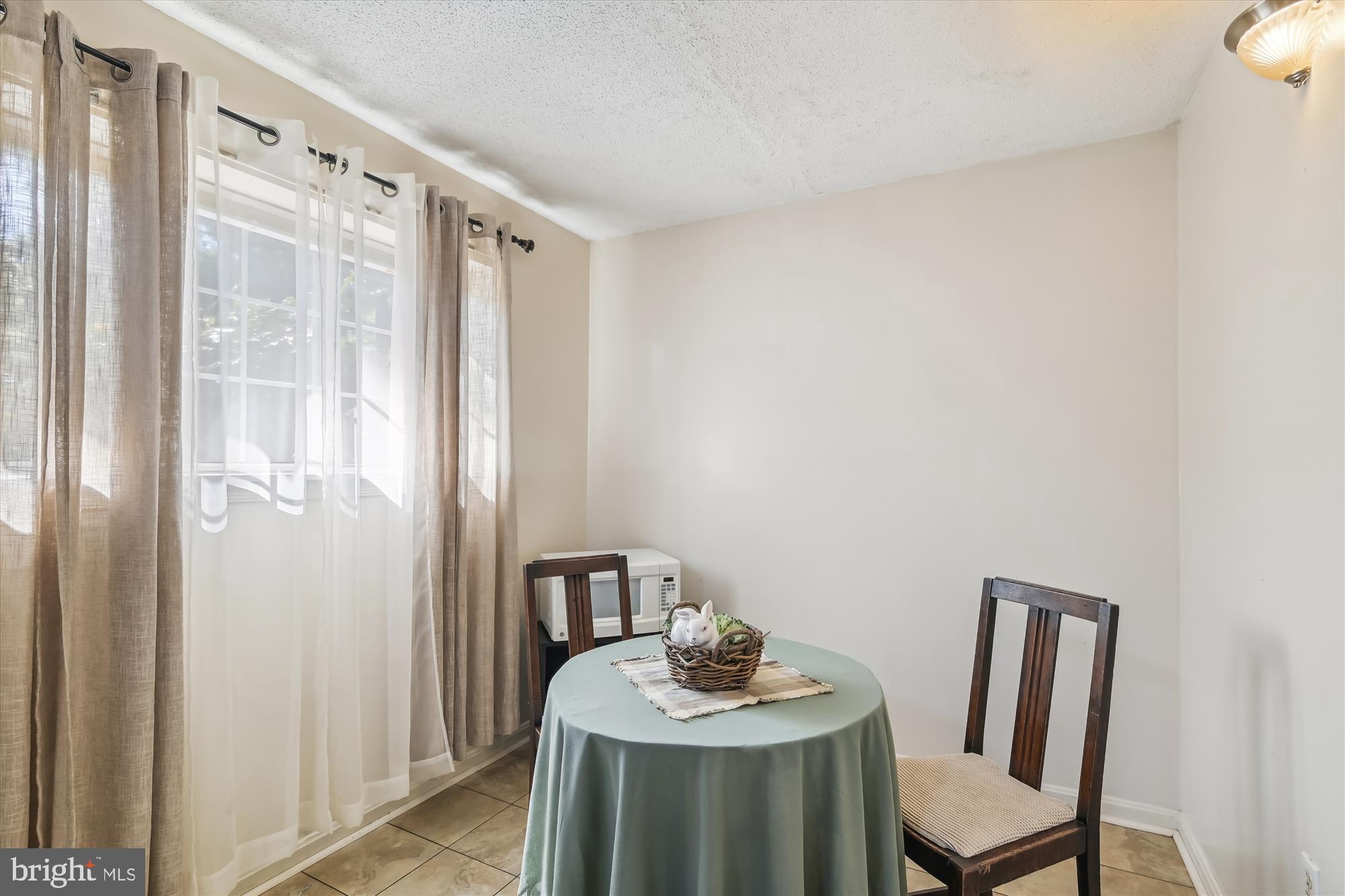 ARBORY CONDO-PHASE 3> - Residential