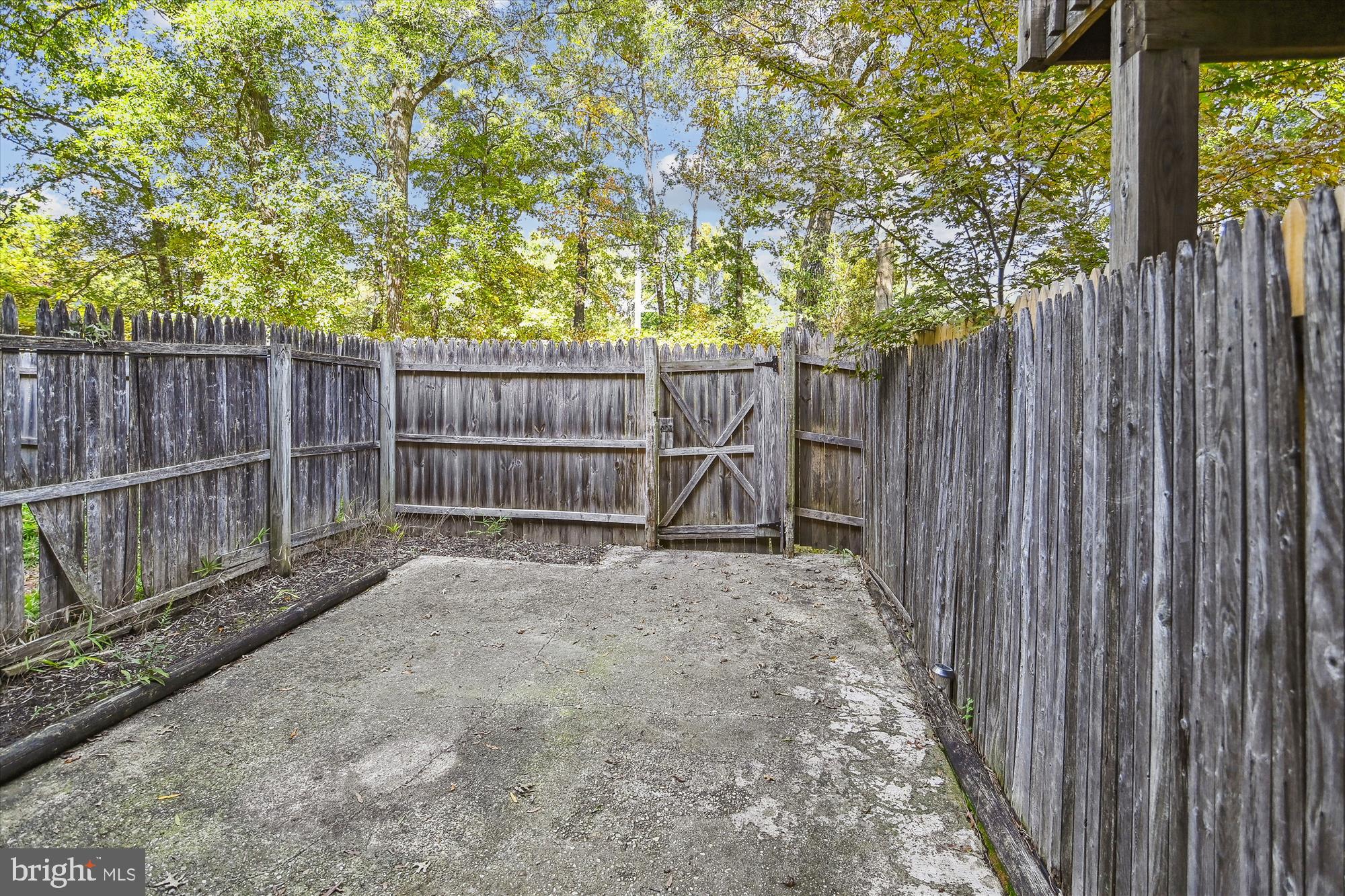 ARBORY CONDO-PHASE 3> - Residential