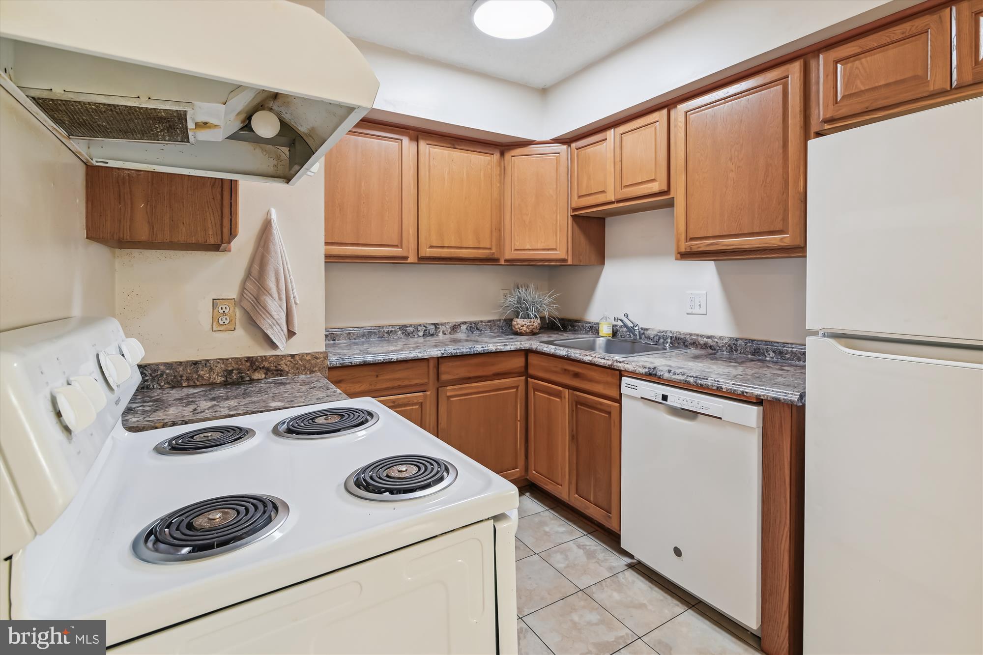 ARBORY CONDO-PHASE 3> - Residential