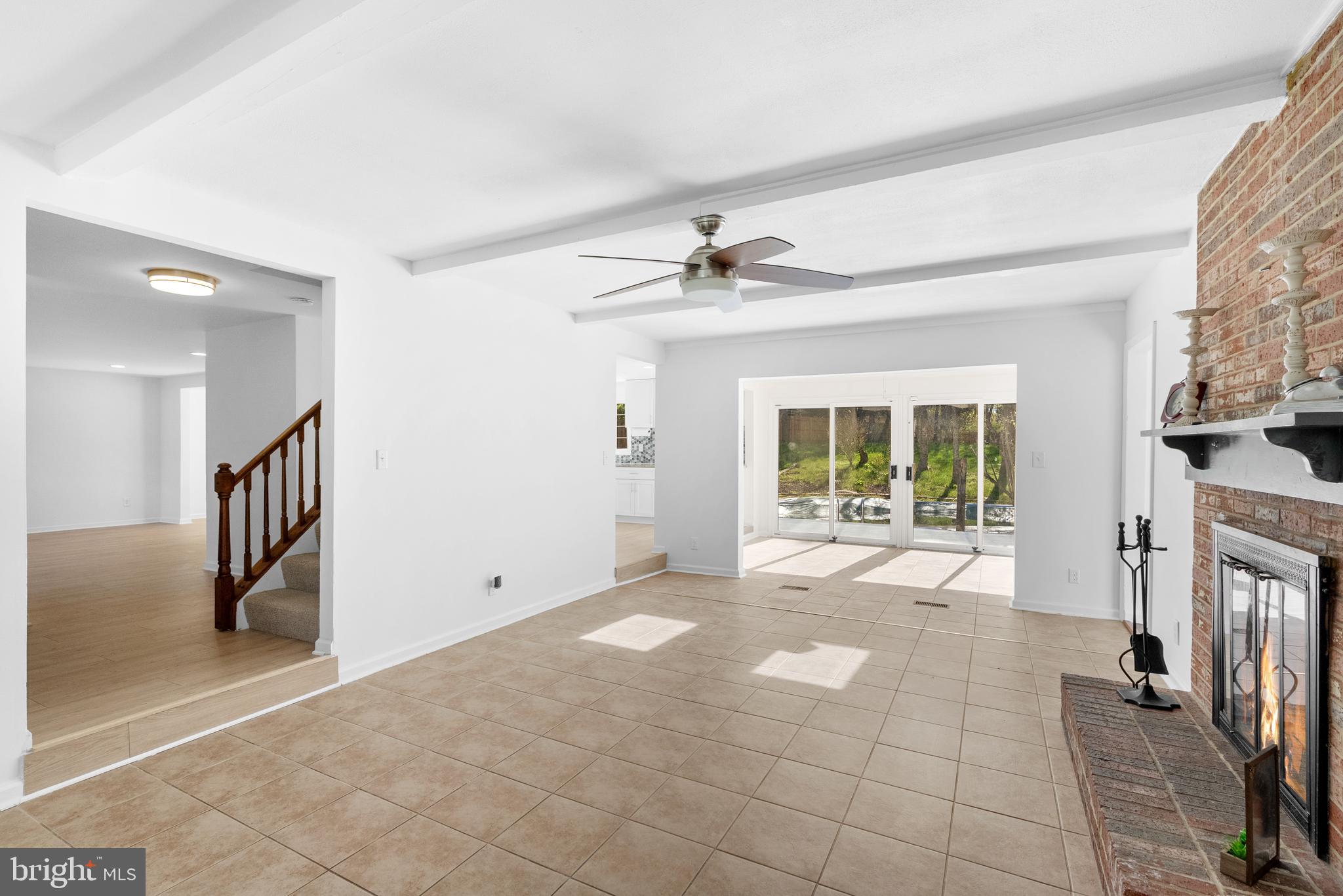 VILLAGE OF LONG REACH - Residential