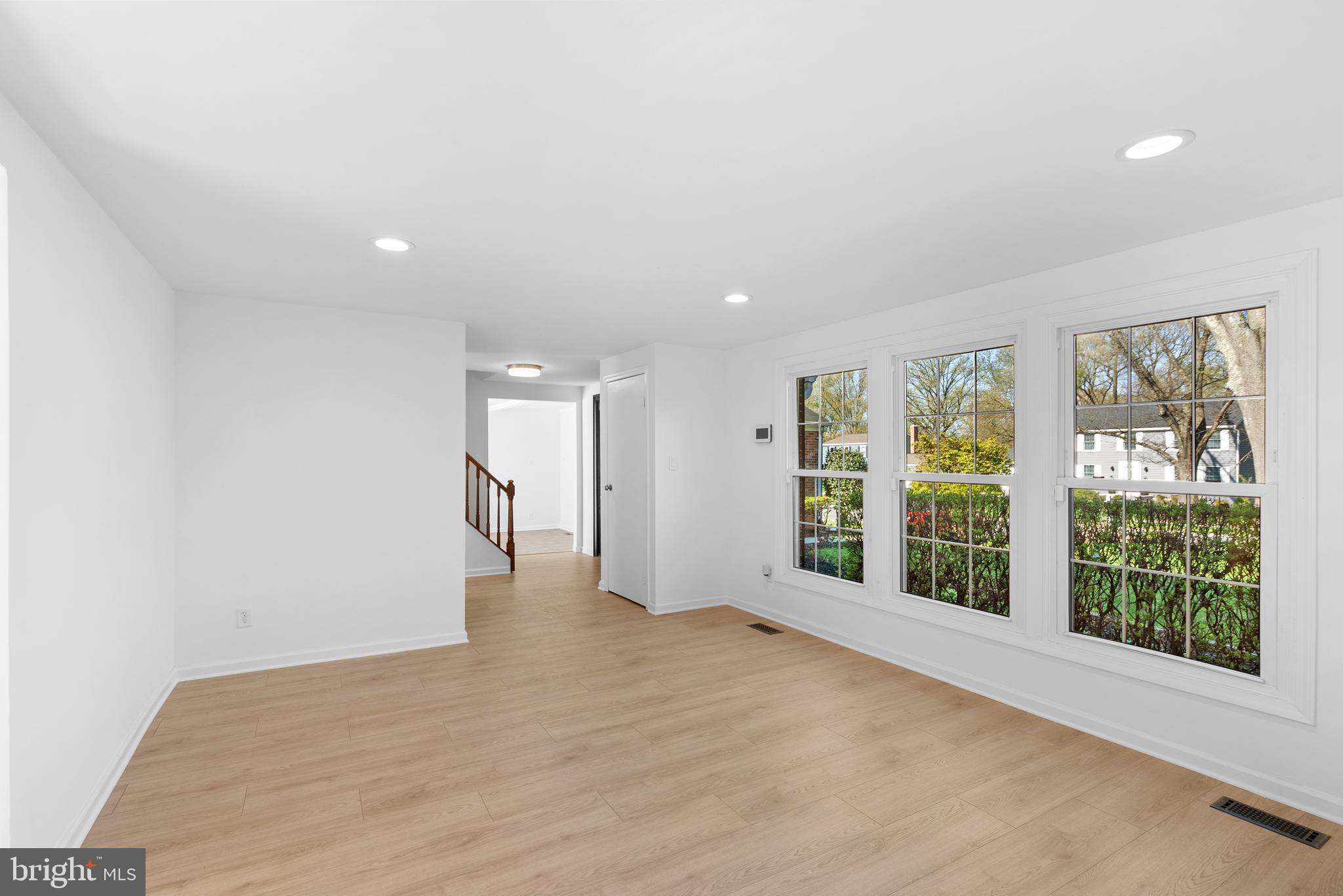 VILLAGE OF LONG REACH - Residential