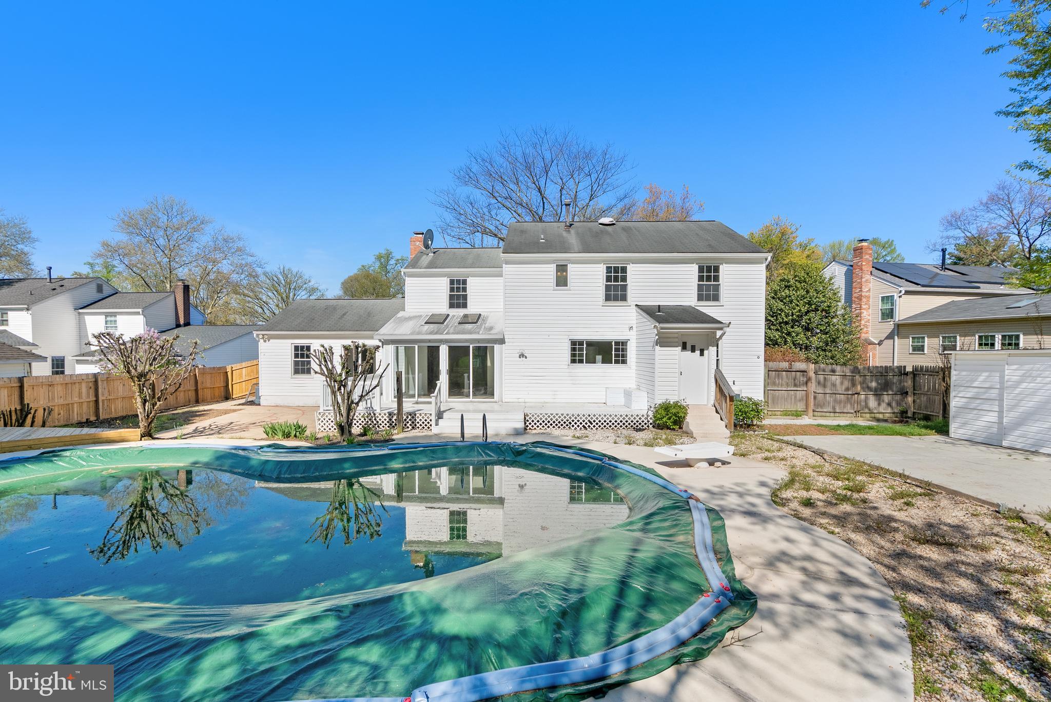 VILLAGE OF LONG REACH - Residential