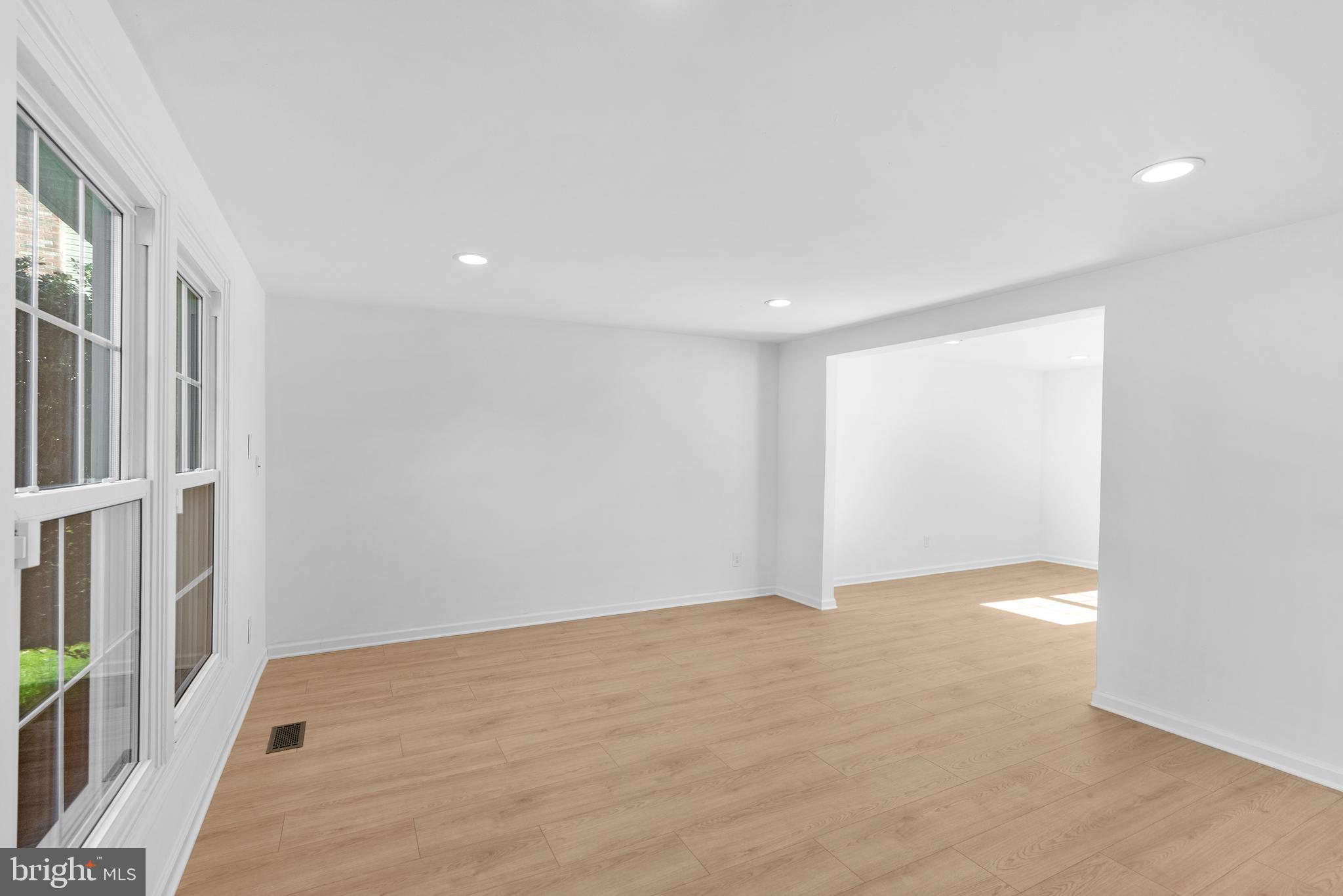 VILLAGE OF LONG REACH - Residential