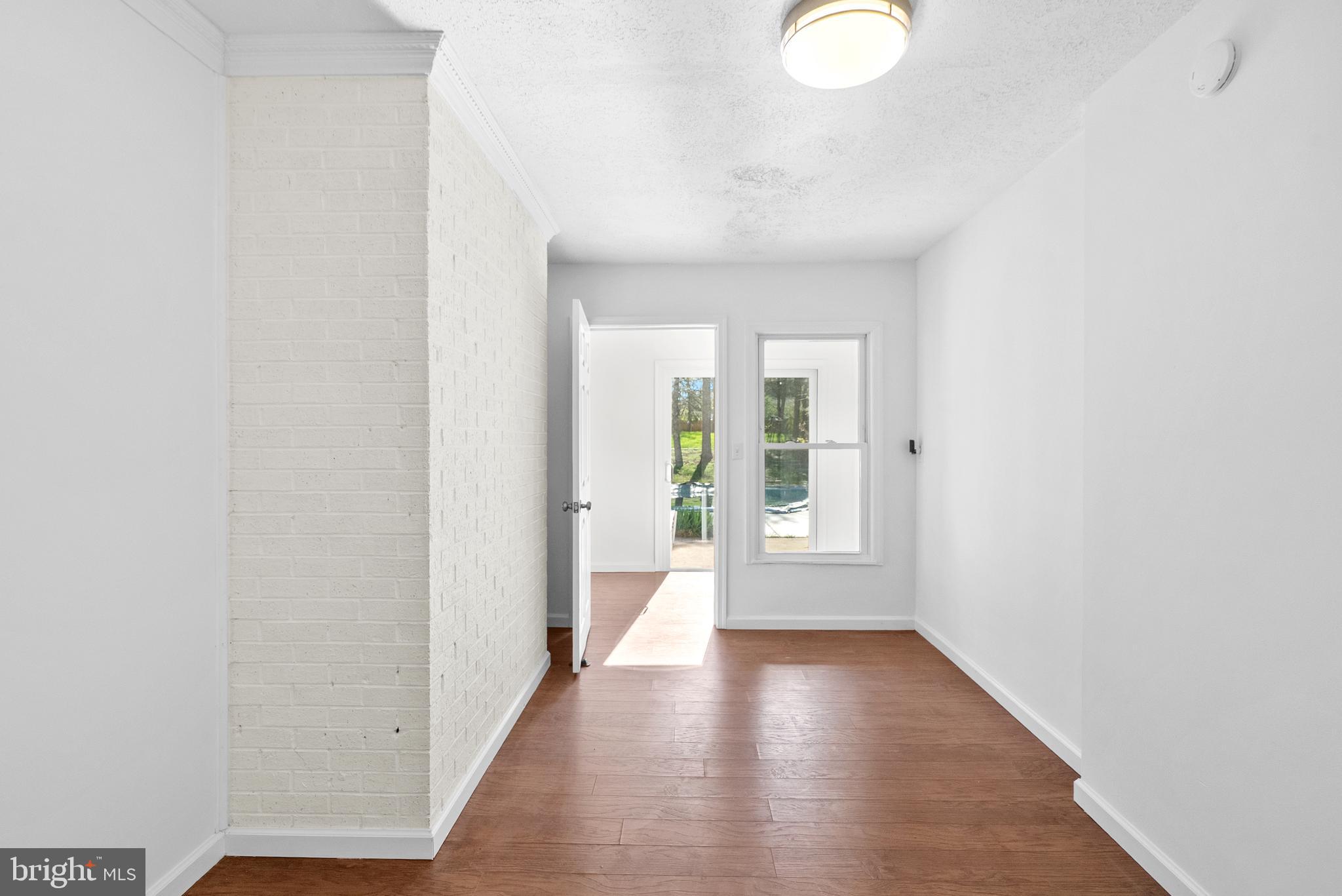 VILLAGE OF LONG REACH - Residential