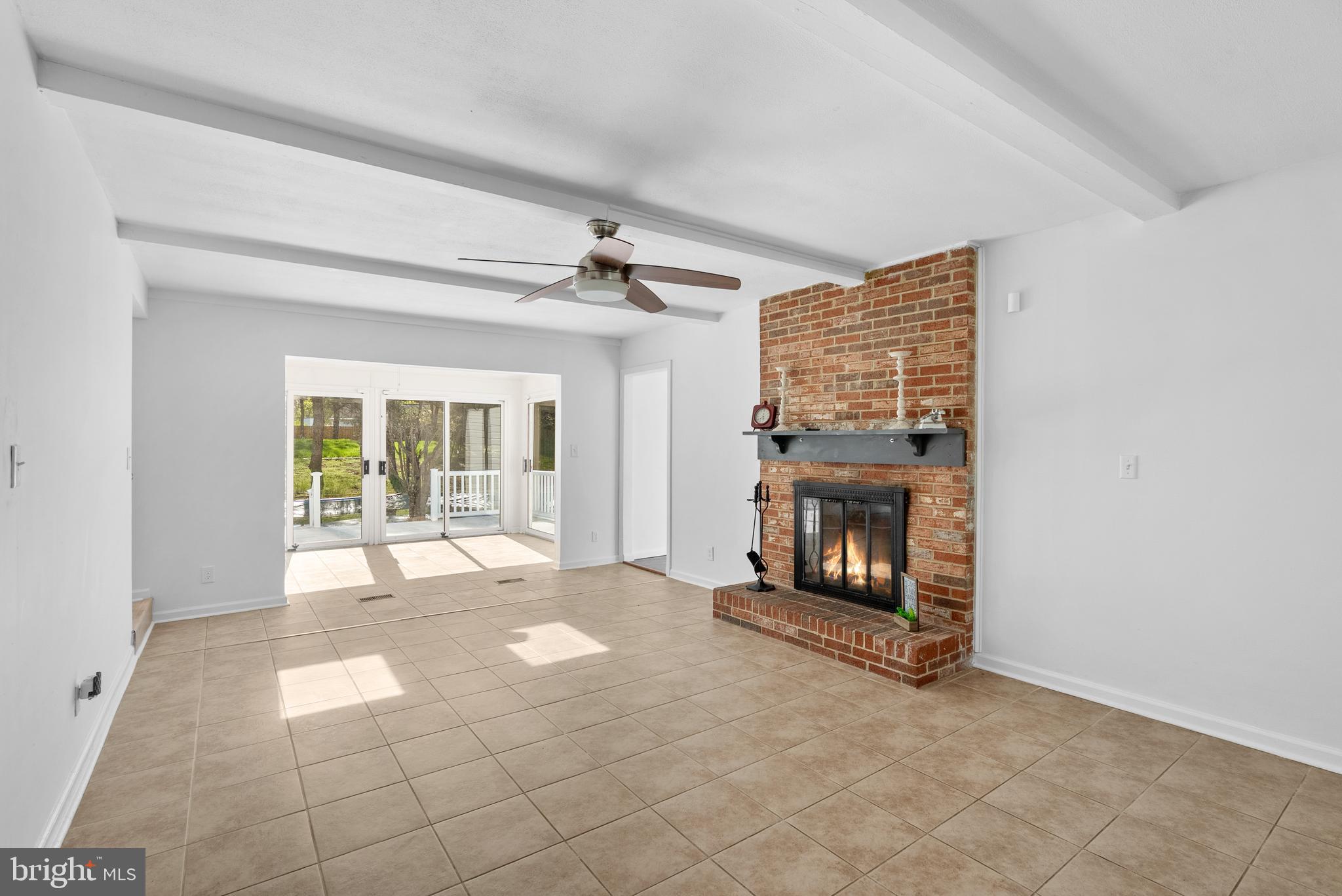 VILLAGE OF LONG REACH - Residential