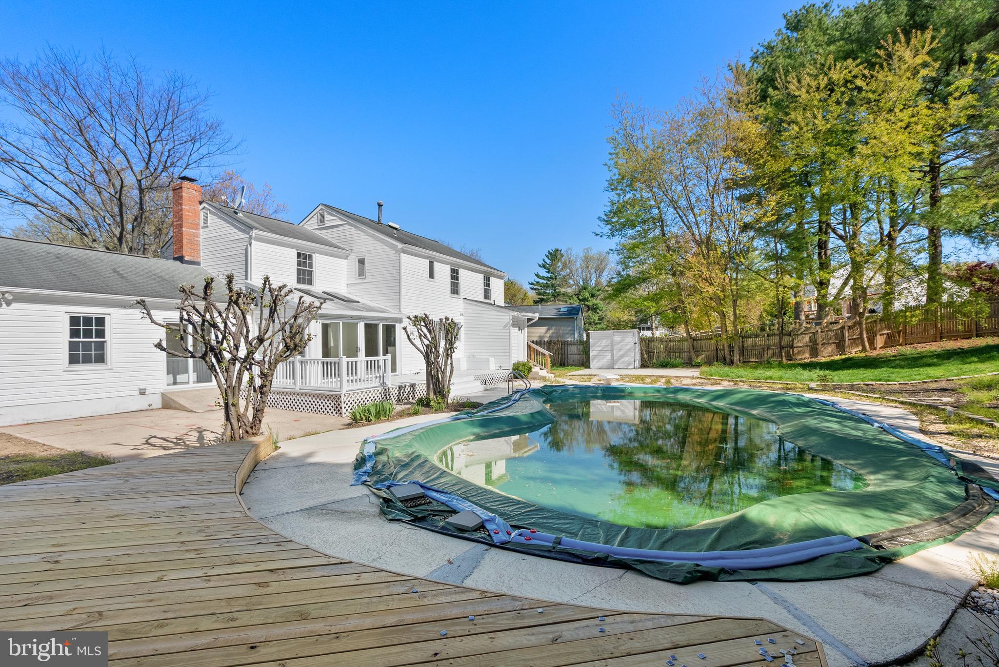 VILLAGE OF LONG REACH - Residential