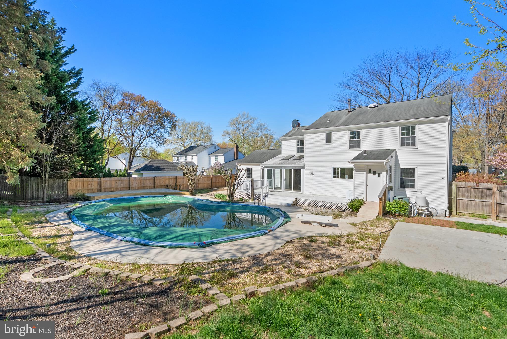 VILLAGE OF LONG REACH - Residential