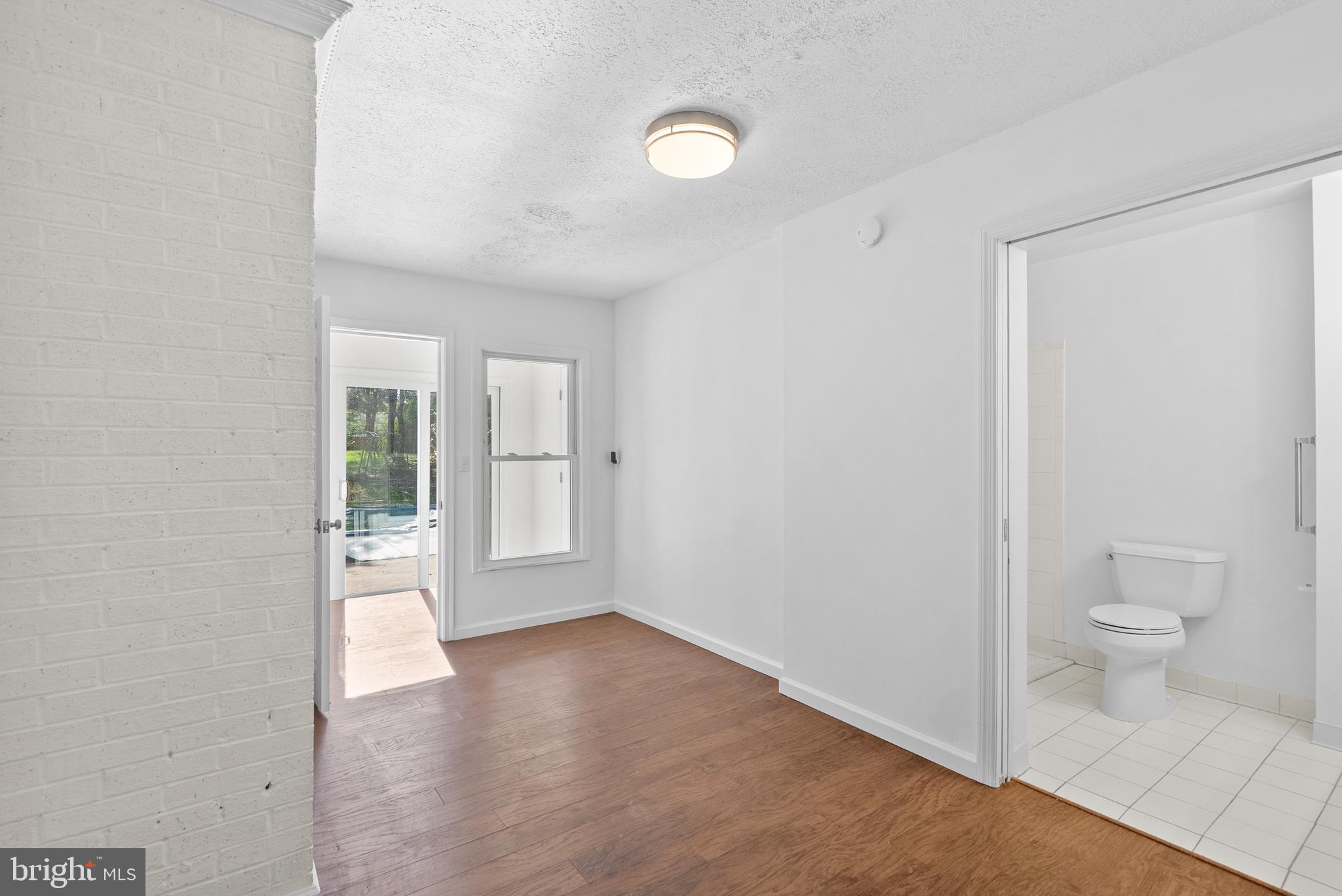 VILLAGE OF LONG REACH - Residential