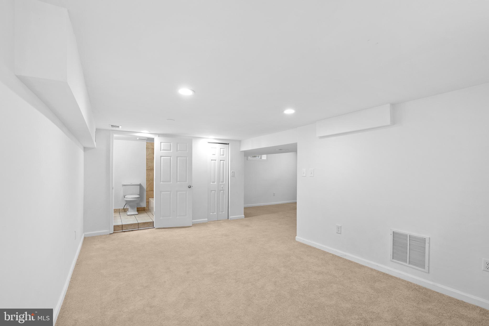 VILLAGE OF LONG REACH - Residential