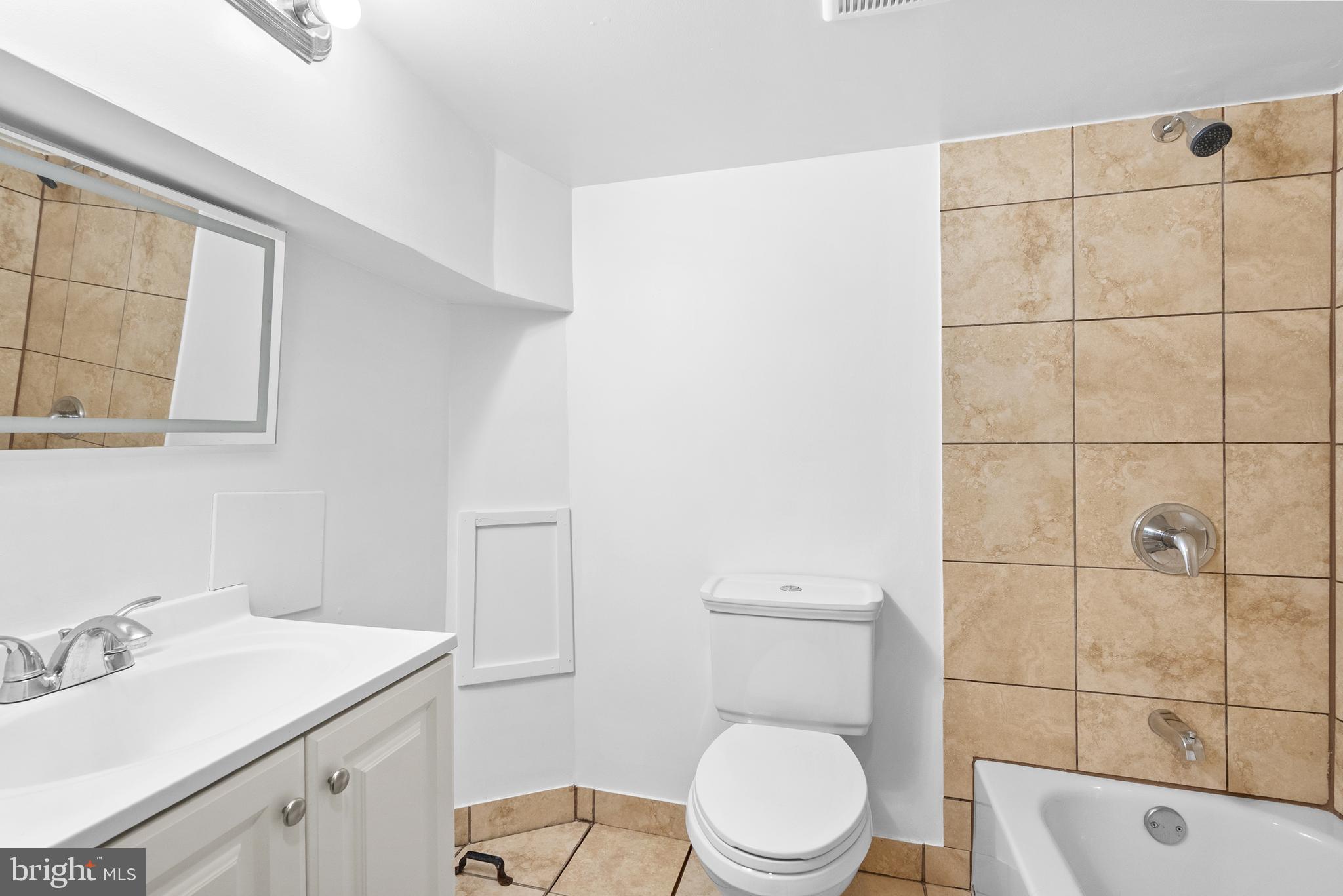 VILLAGE OF LONG REACH - Residential