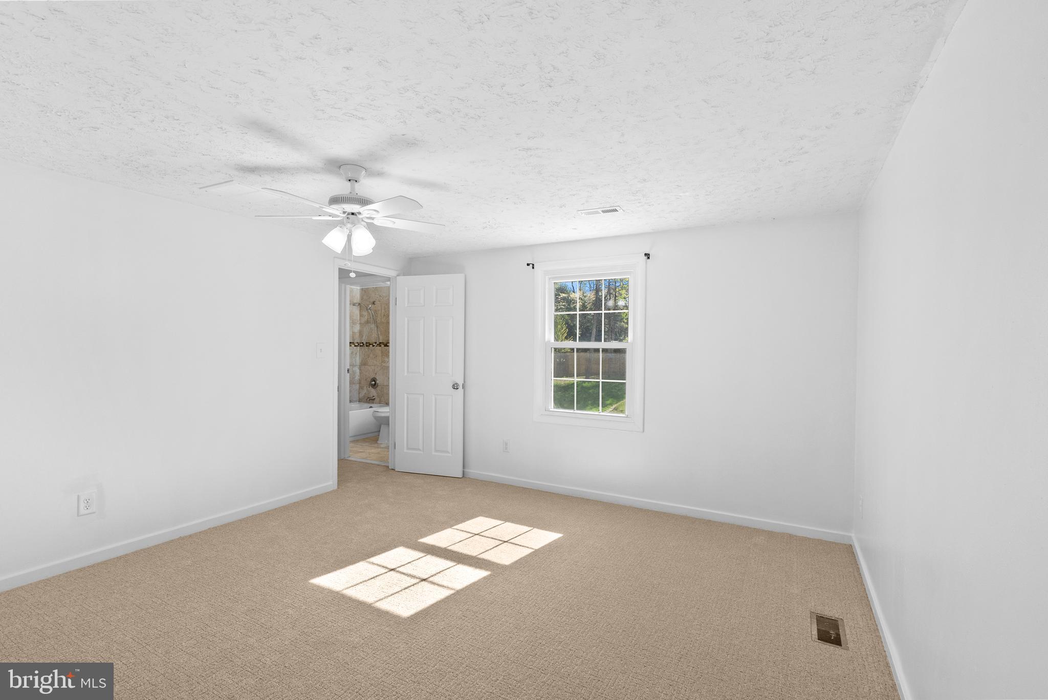 VILLAGE OF LONG REACH - Residential