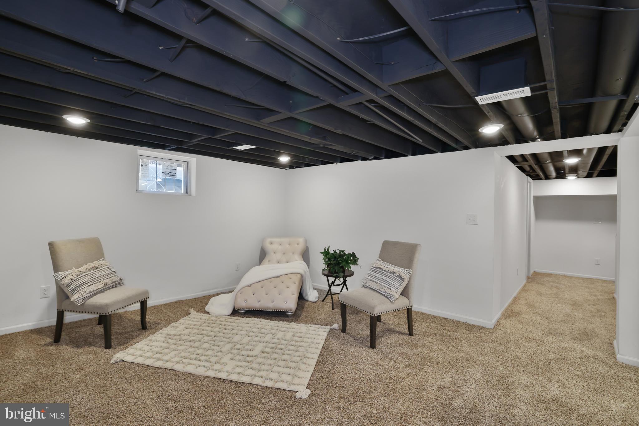 GLASSMANOR - Residential