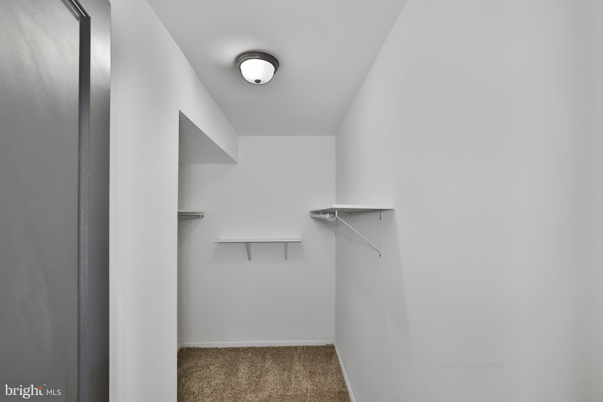 GLASSMANOR - Residential