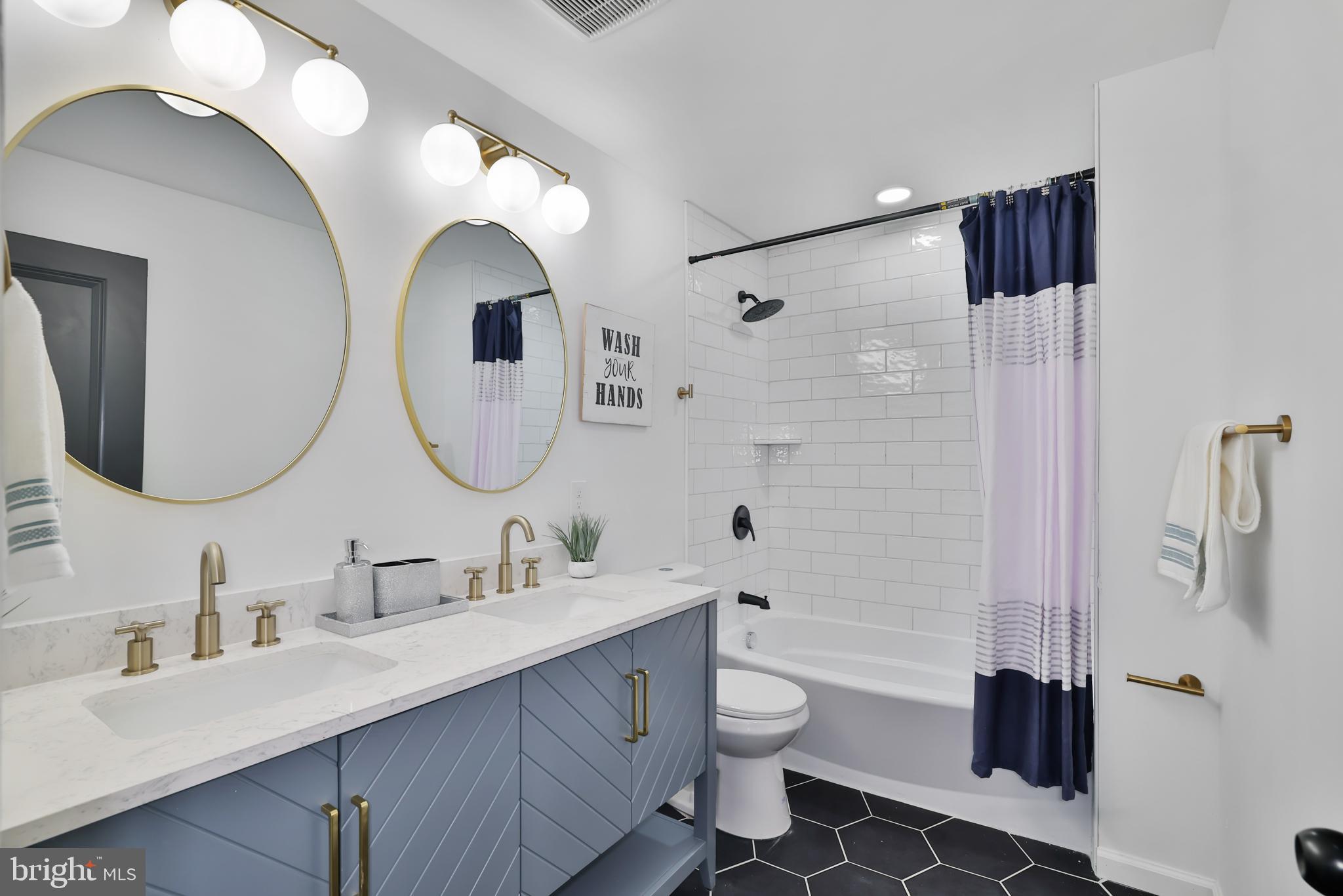 GLASSMANOR - Residential