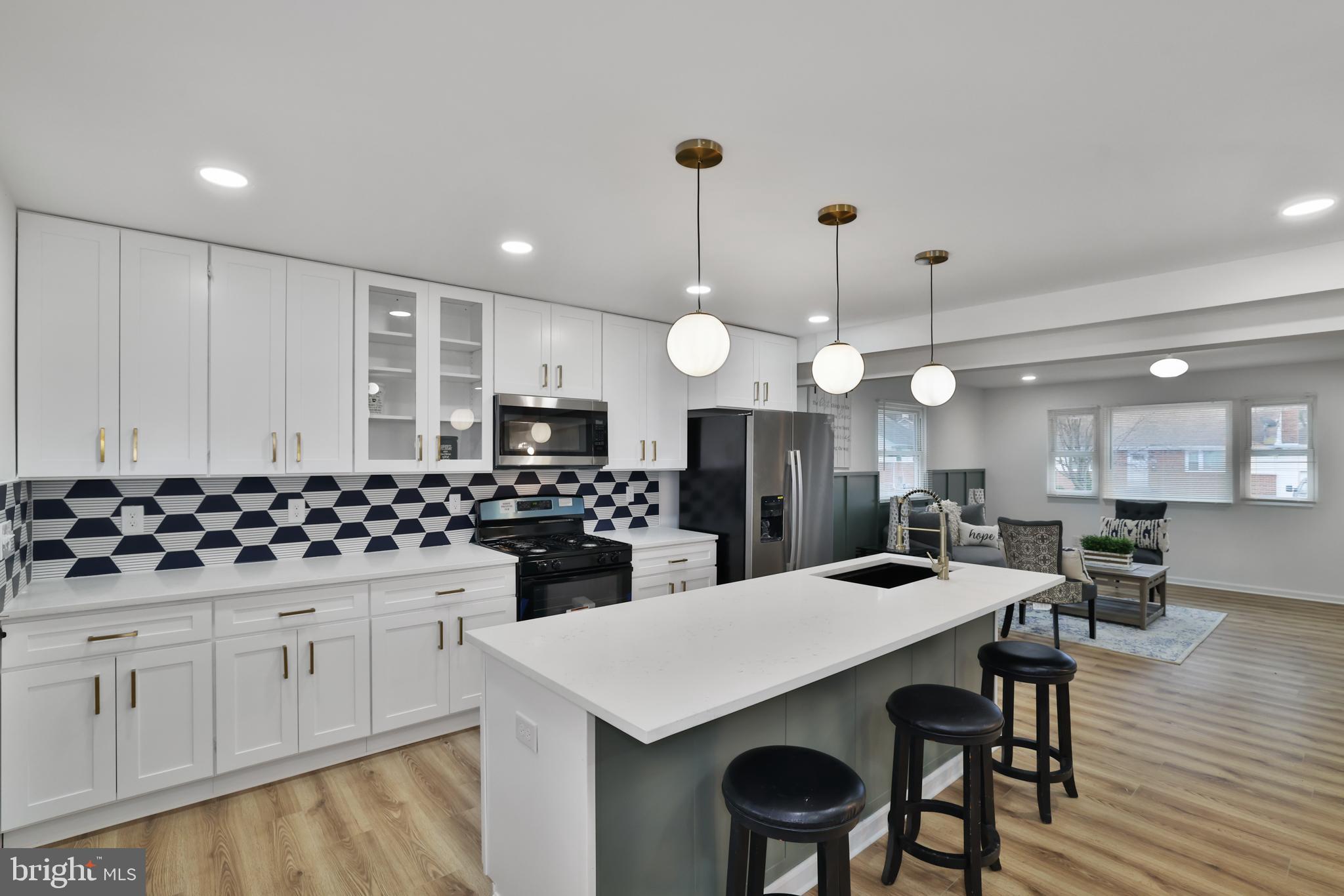 GLASSMANOR - Residential