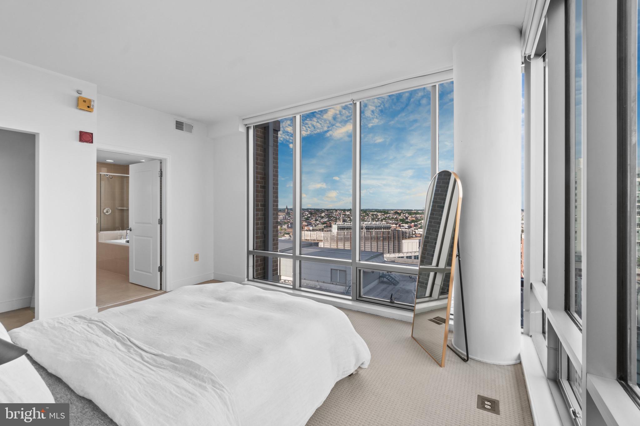 HARBOR EAST - Residential