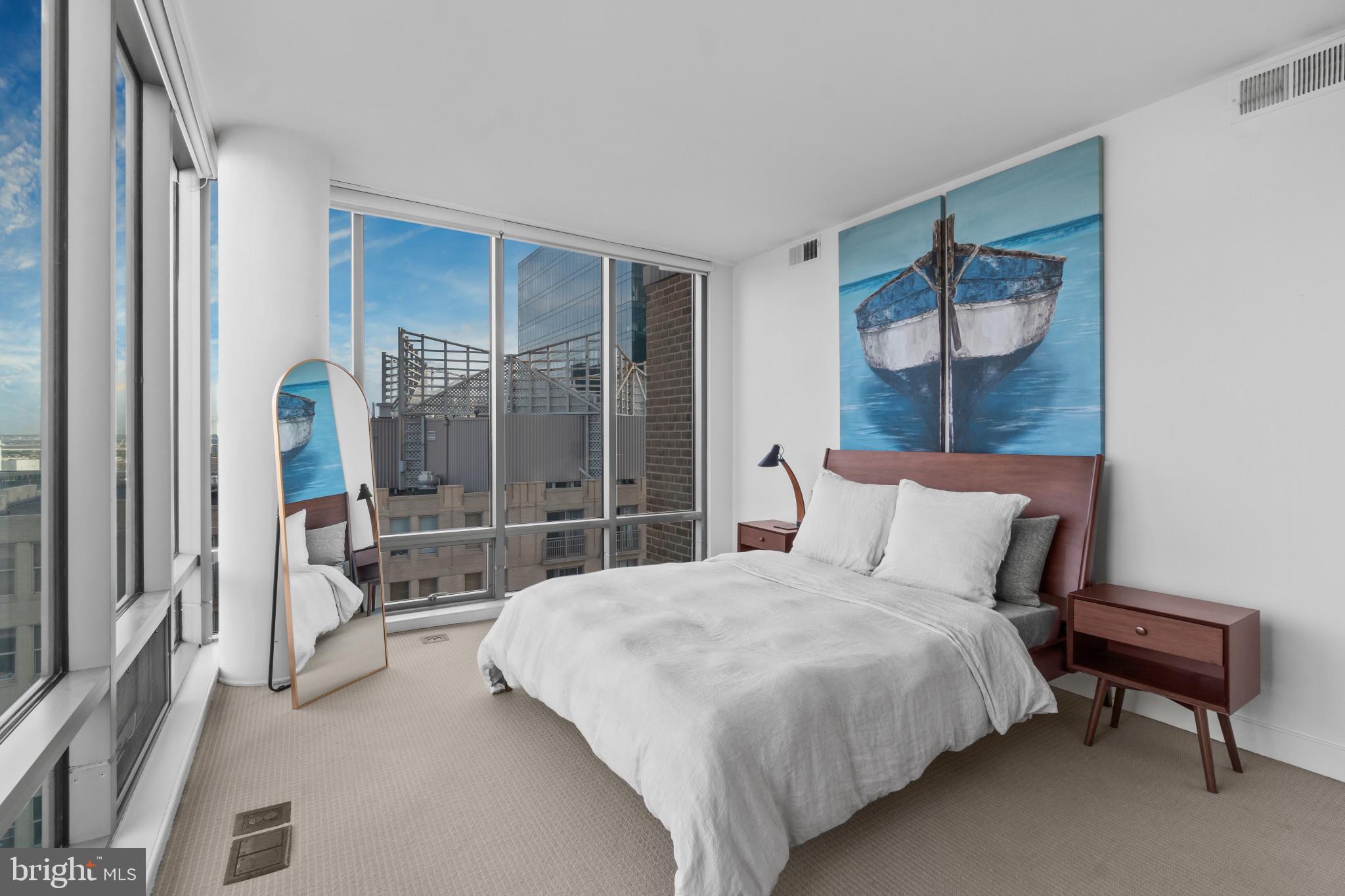 HARBOR EAST - Residential