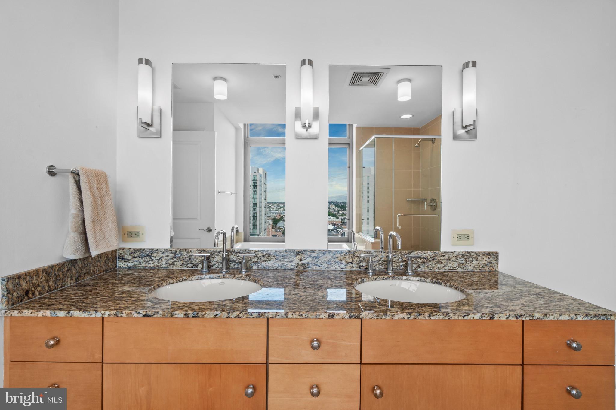 HARBOR EAST - Residential
