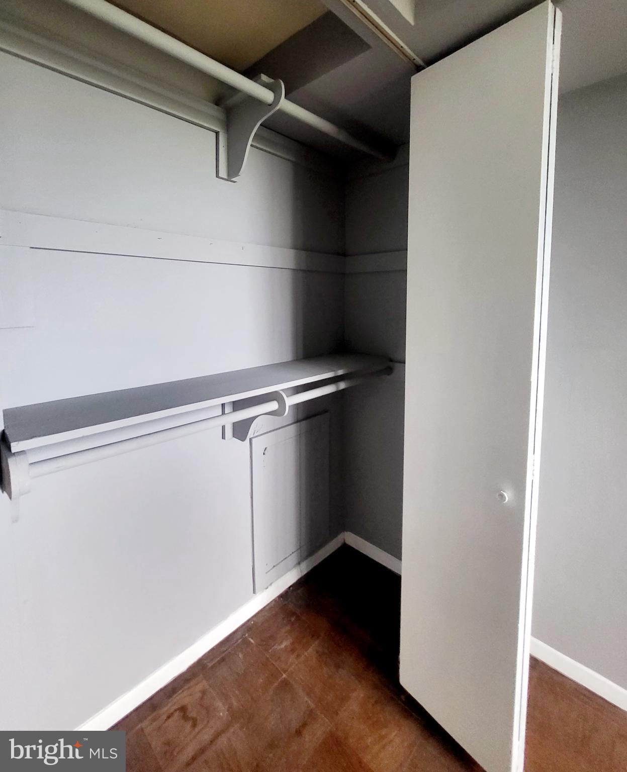 BOLLING BROOK TOWERS - Residential Lease