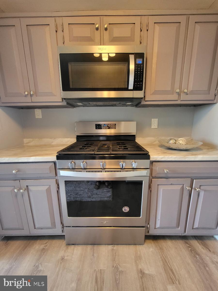 BOLLING BROOK TOWERS - Residential Lease