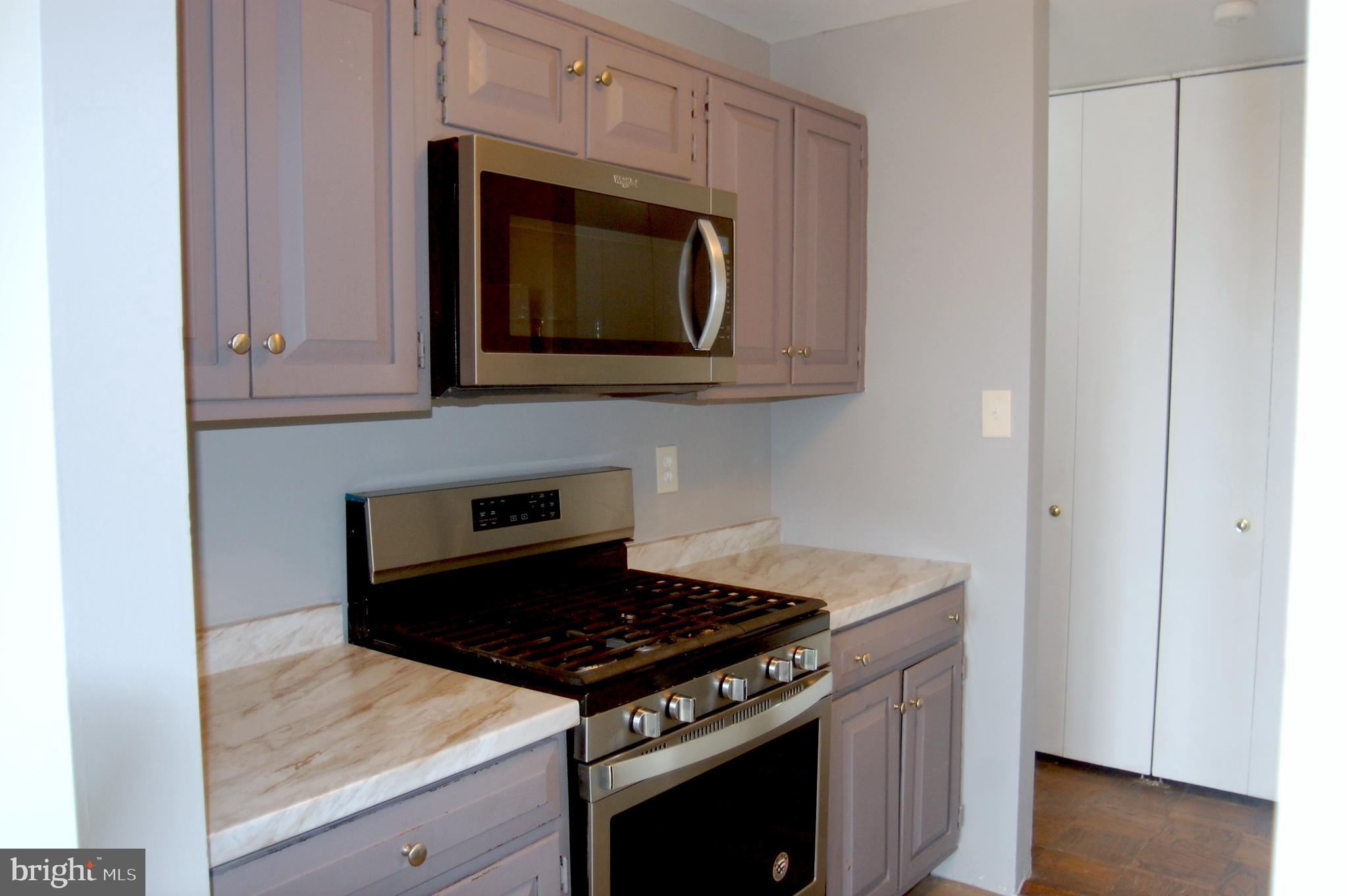 BOLLING BROOK TOWERS - Residential Lease