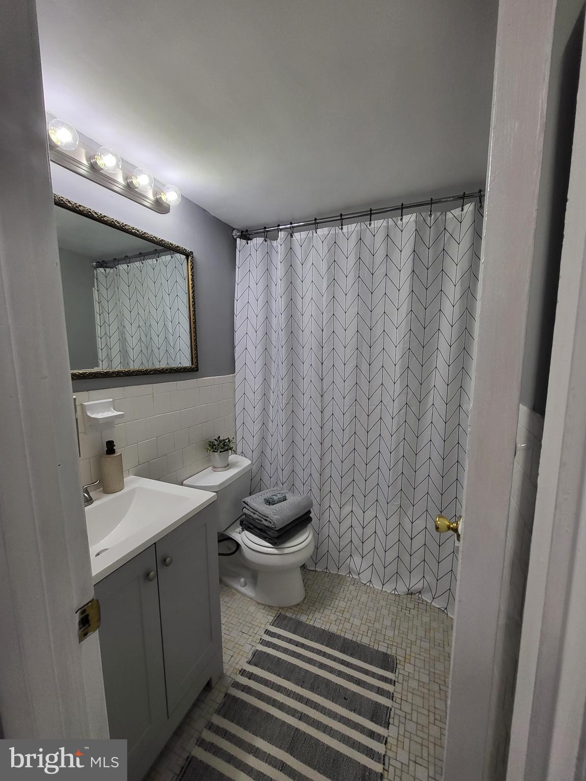 BOLLING BROOK TOWERS - Residential Lease