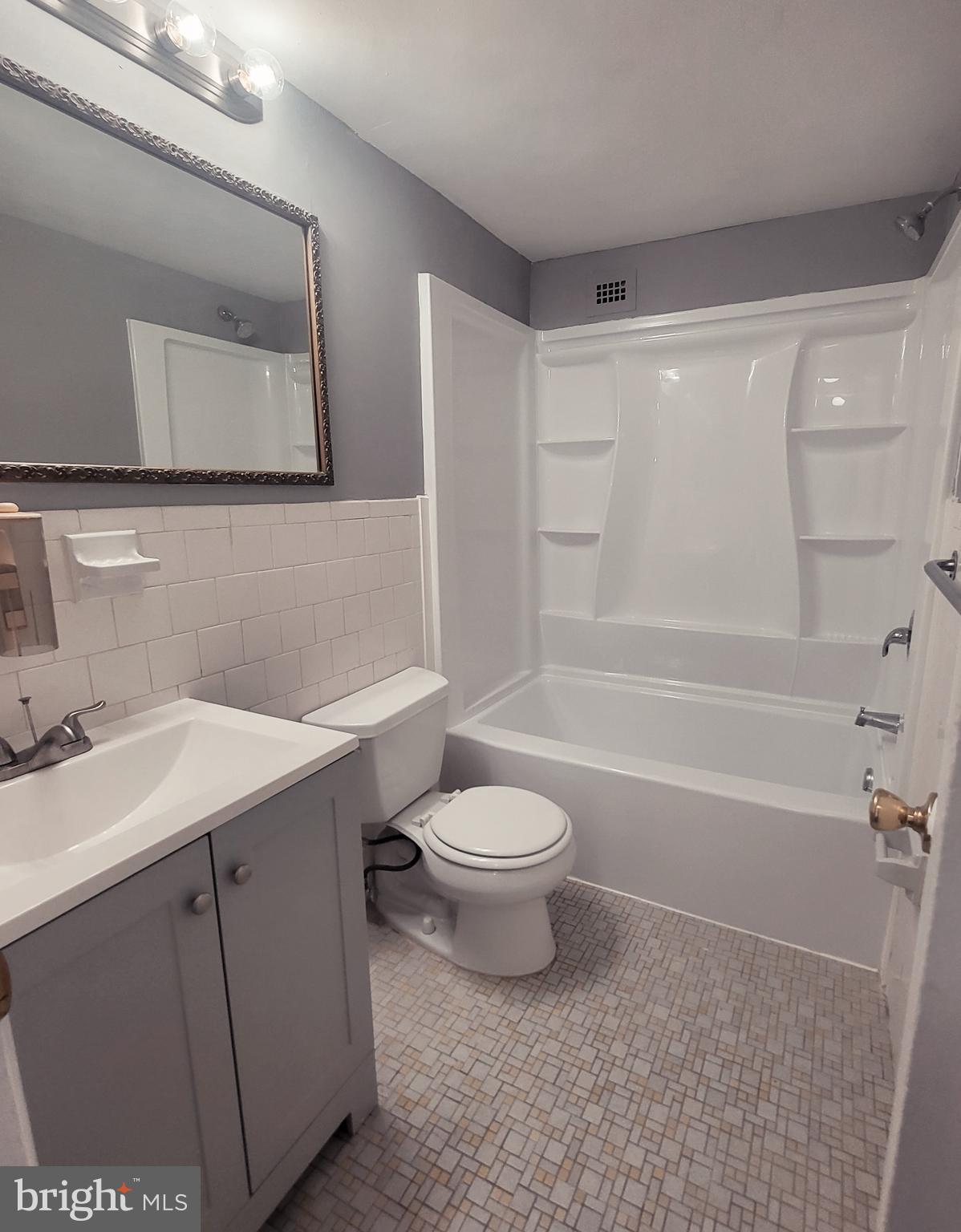 BOLLING BROOK TOWERS - Residential Lease