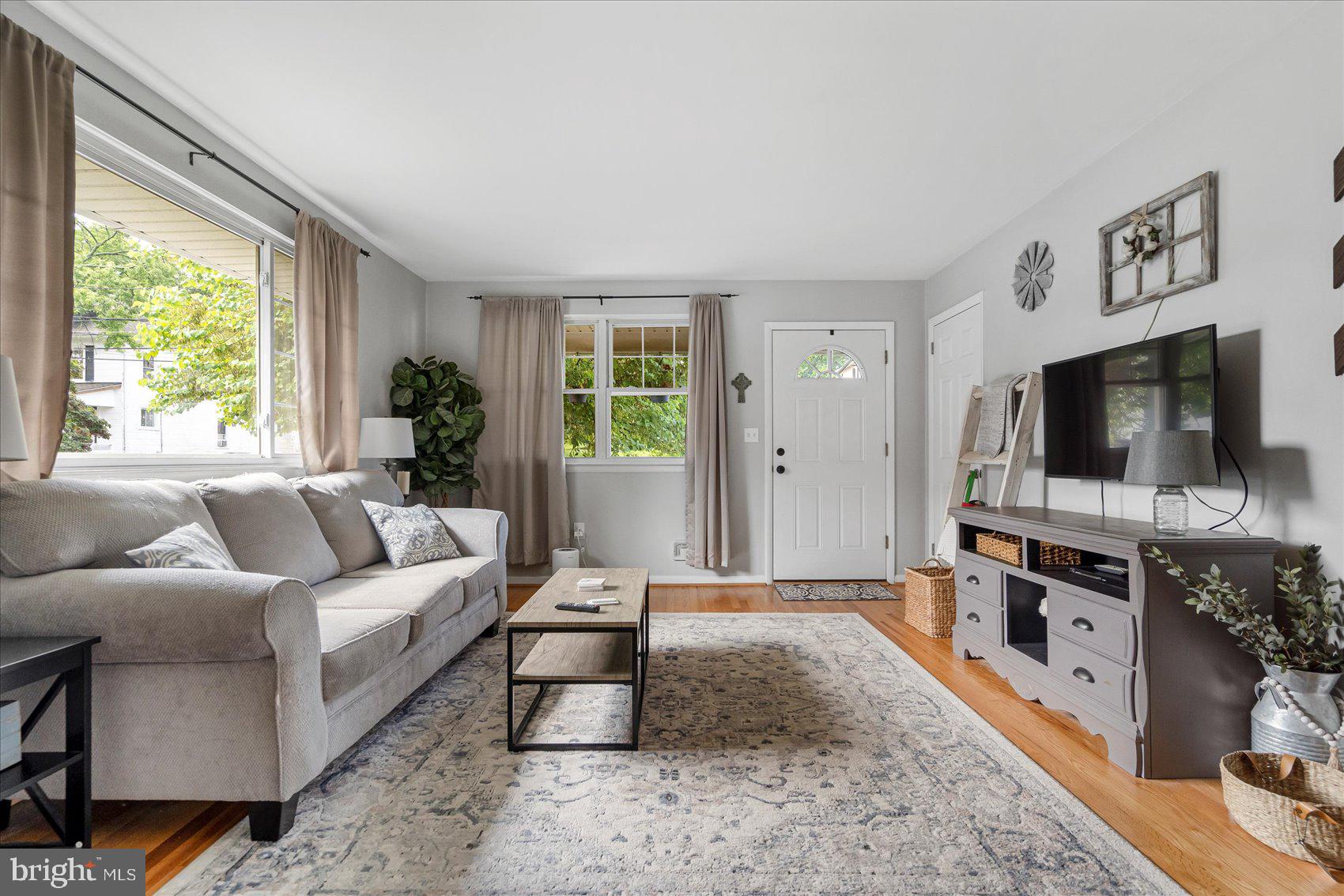 RIDGE GROVE - Residential