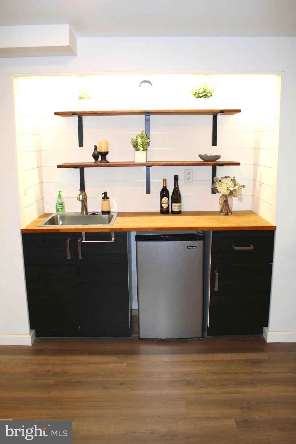 RIDGE GROVE - Residential