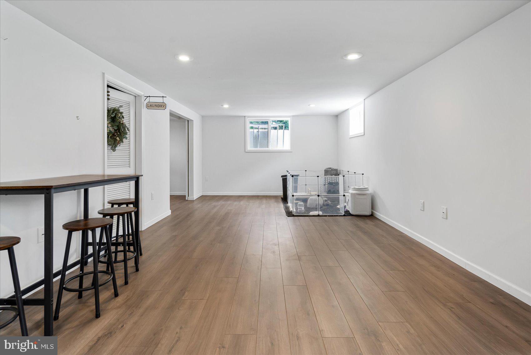 RIDGE GROVE - Residential