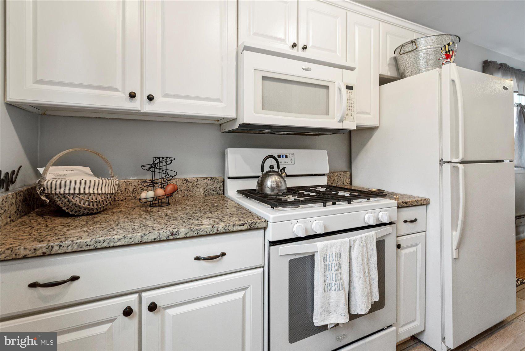 RIDGE GROVE - Residential