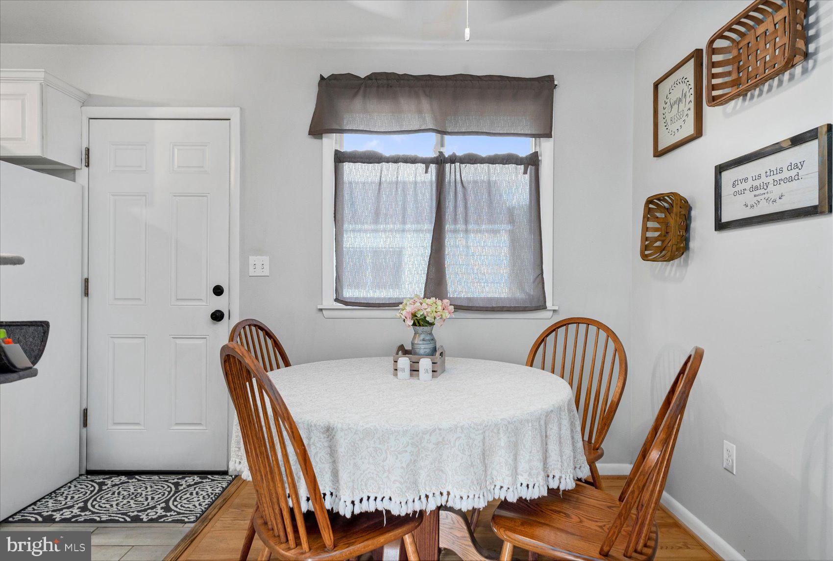 RIDGE GROVE - Residential