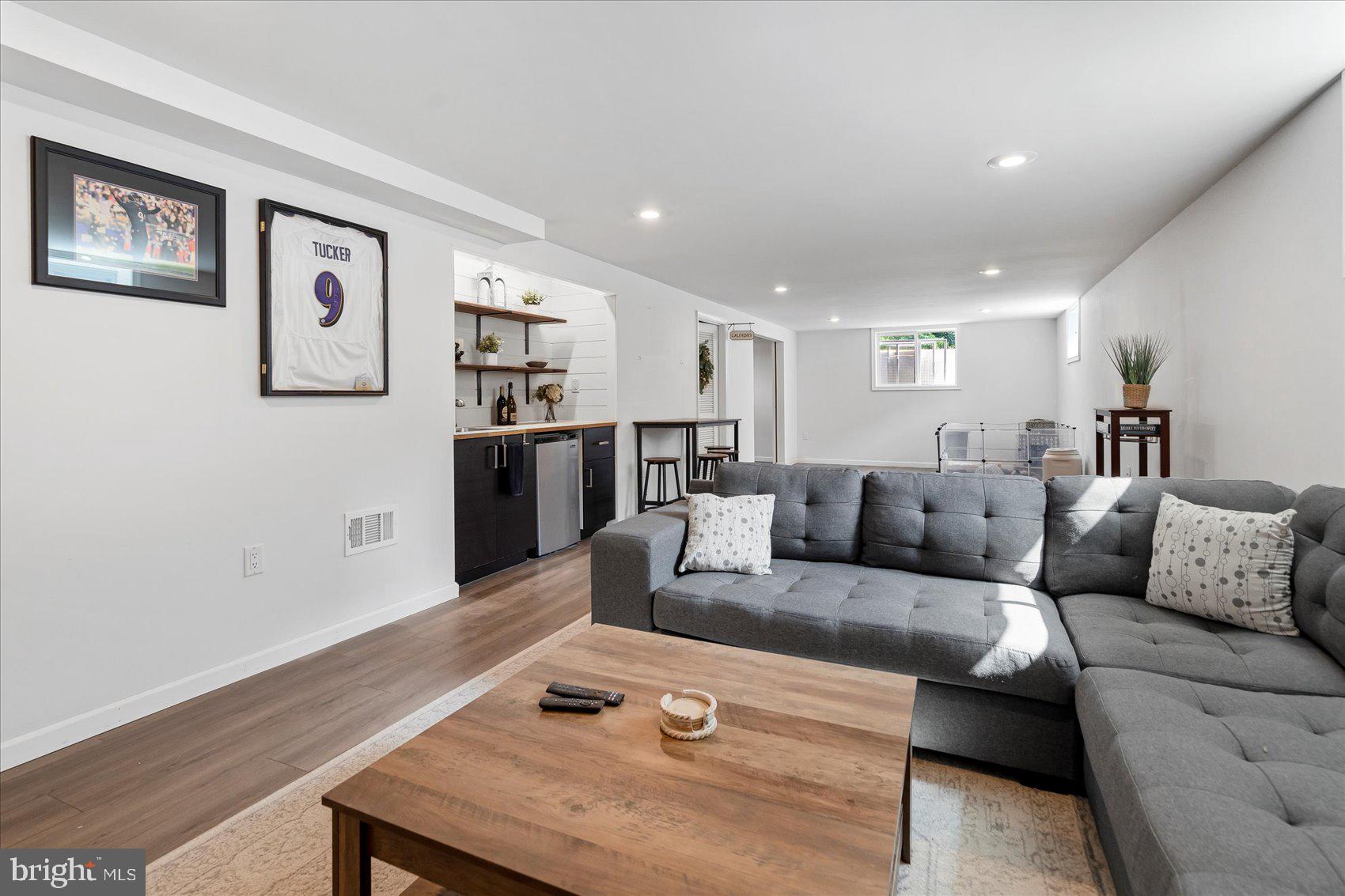 RIDGE GROVE - Residential