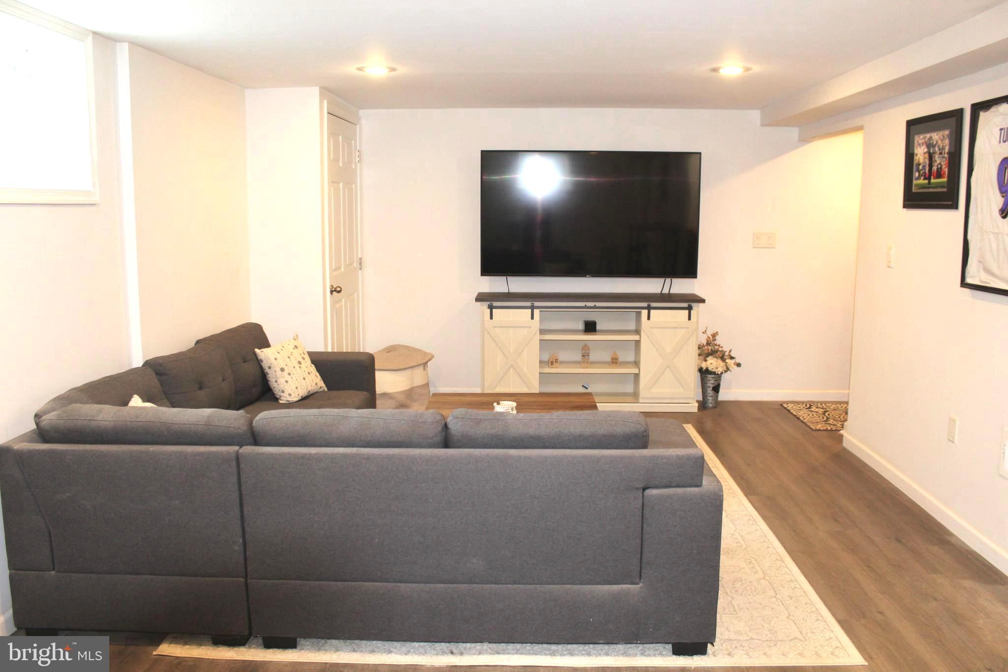 RIDGE GROVE - Residential