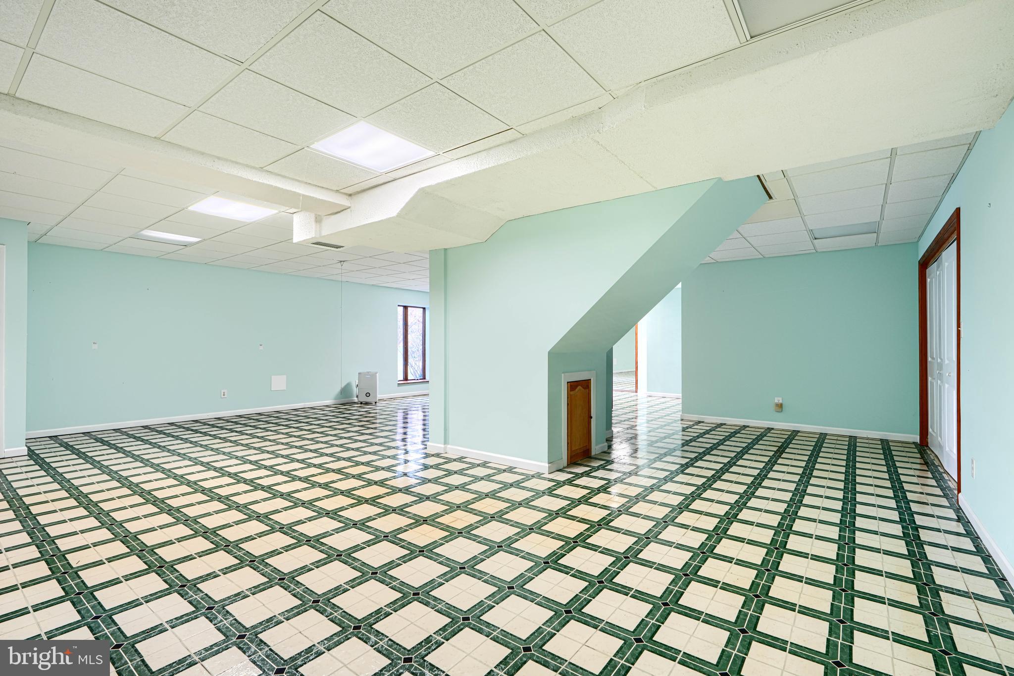 PRIESTFORD HILLS - Residential