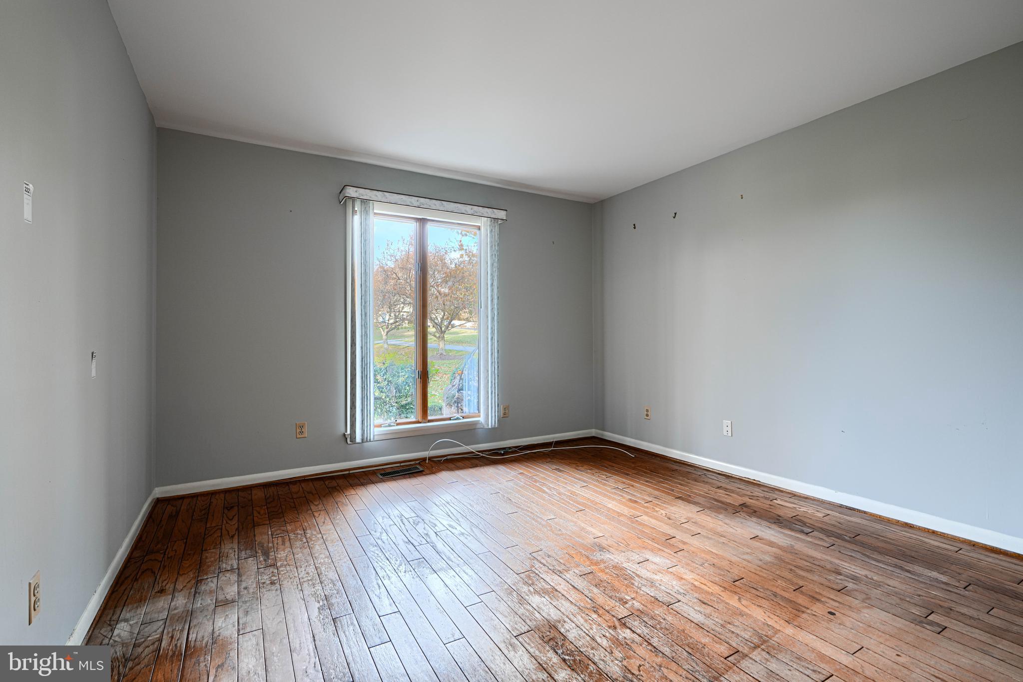 PRIESTFORD HILLS - Residential