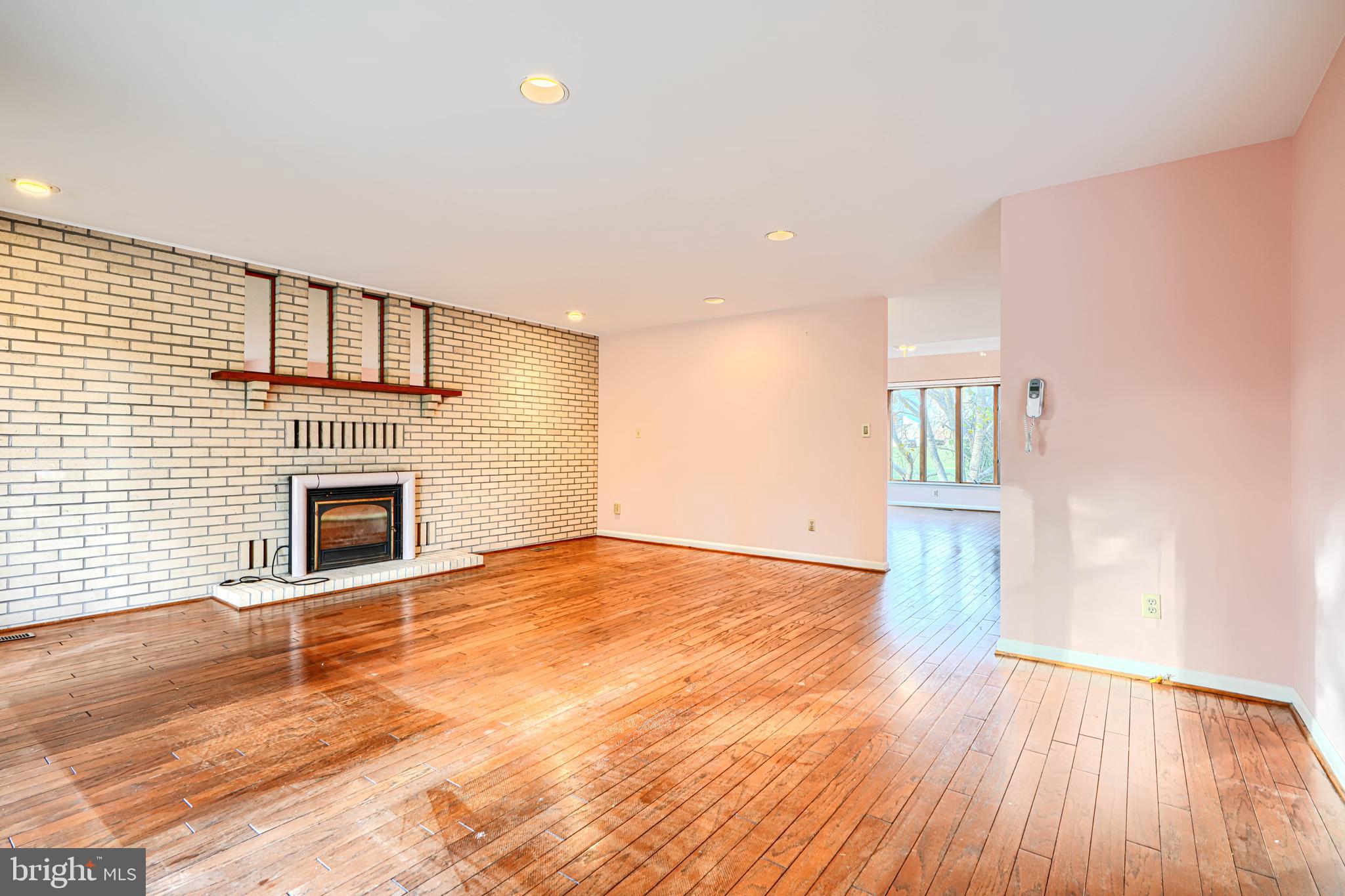 PRIESTFORD HILLS - Residential