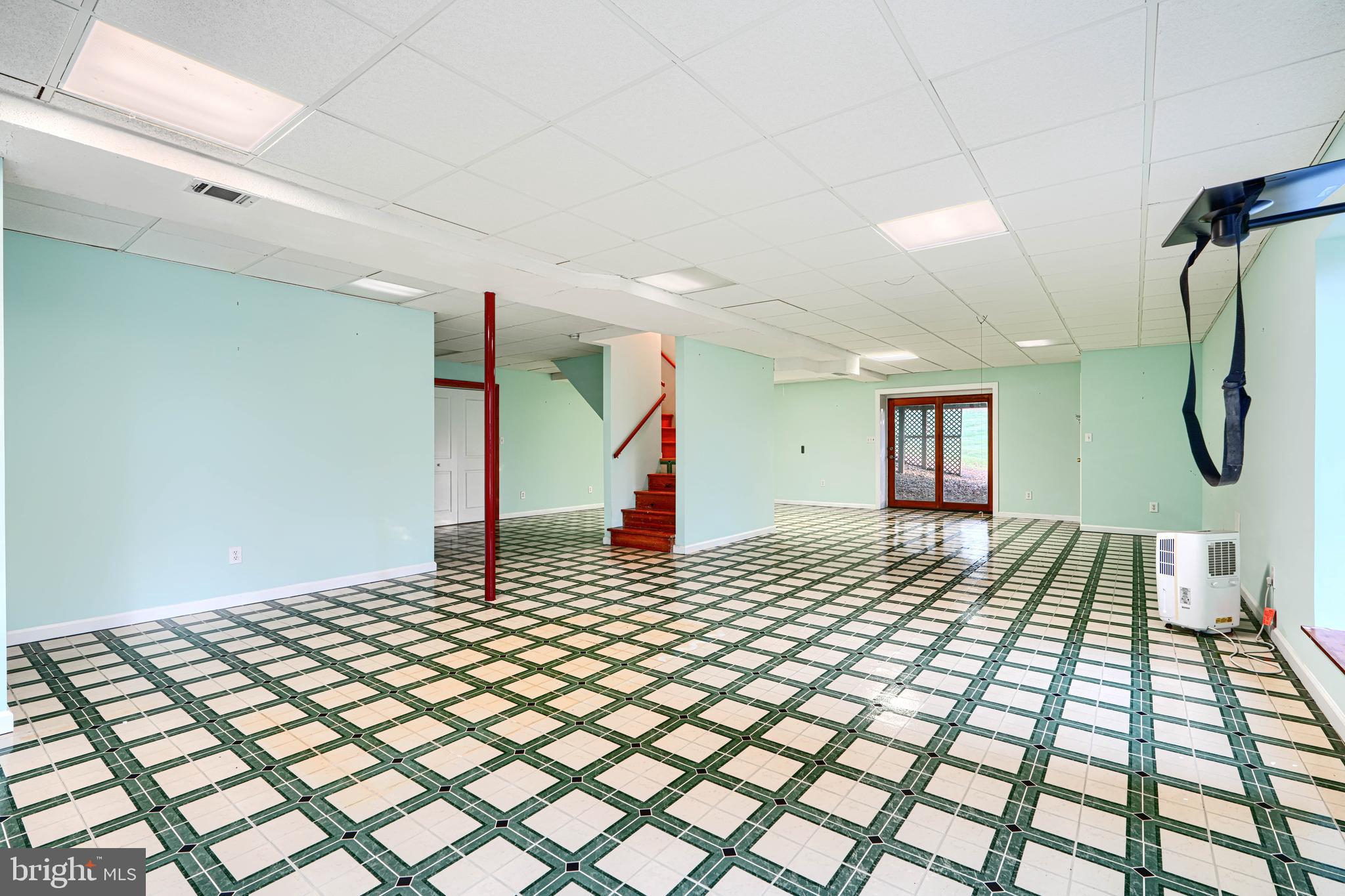 PRIESTFORD HILLS - Residential