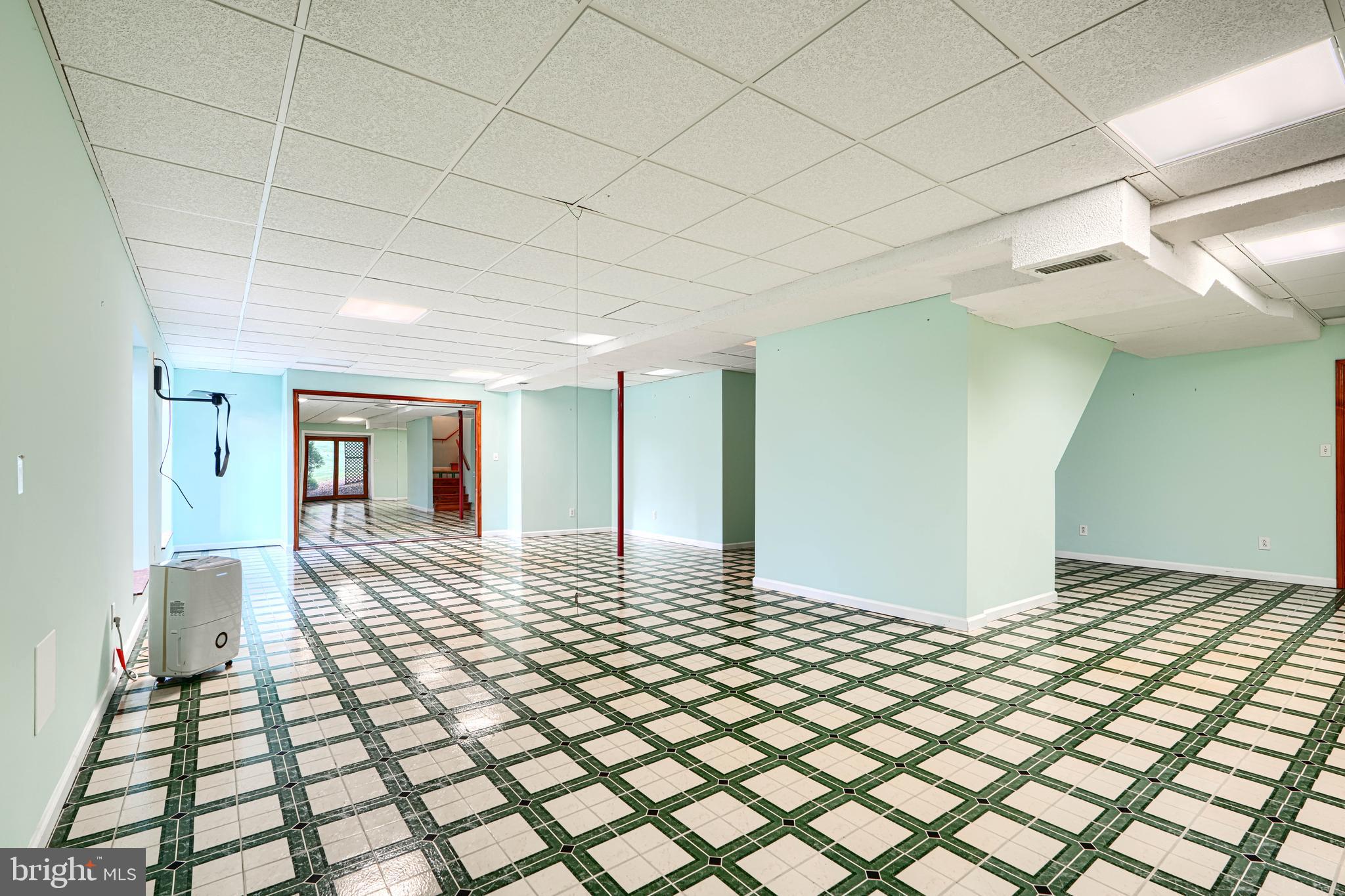 PRIESTFORD HILLS - Residential