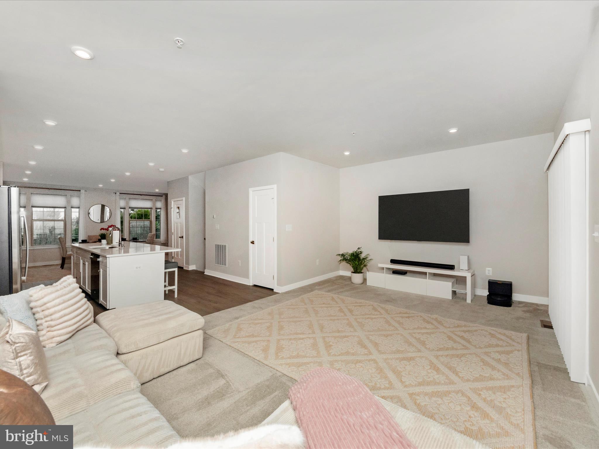 WESTSIDE - Residential