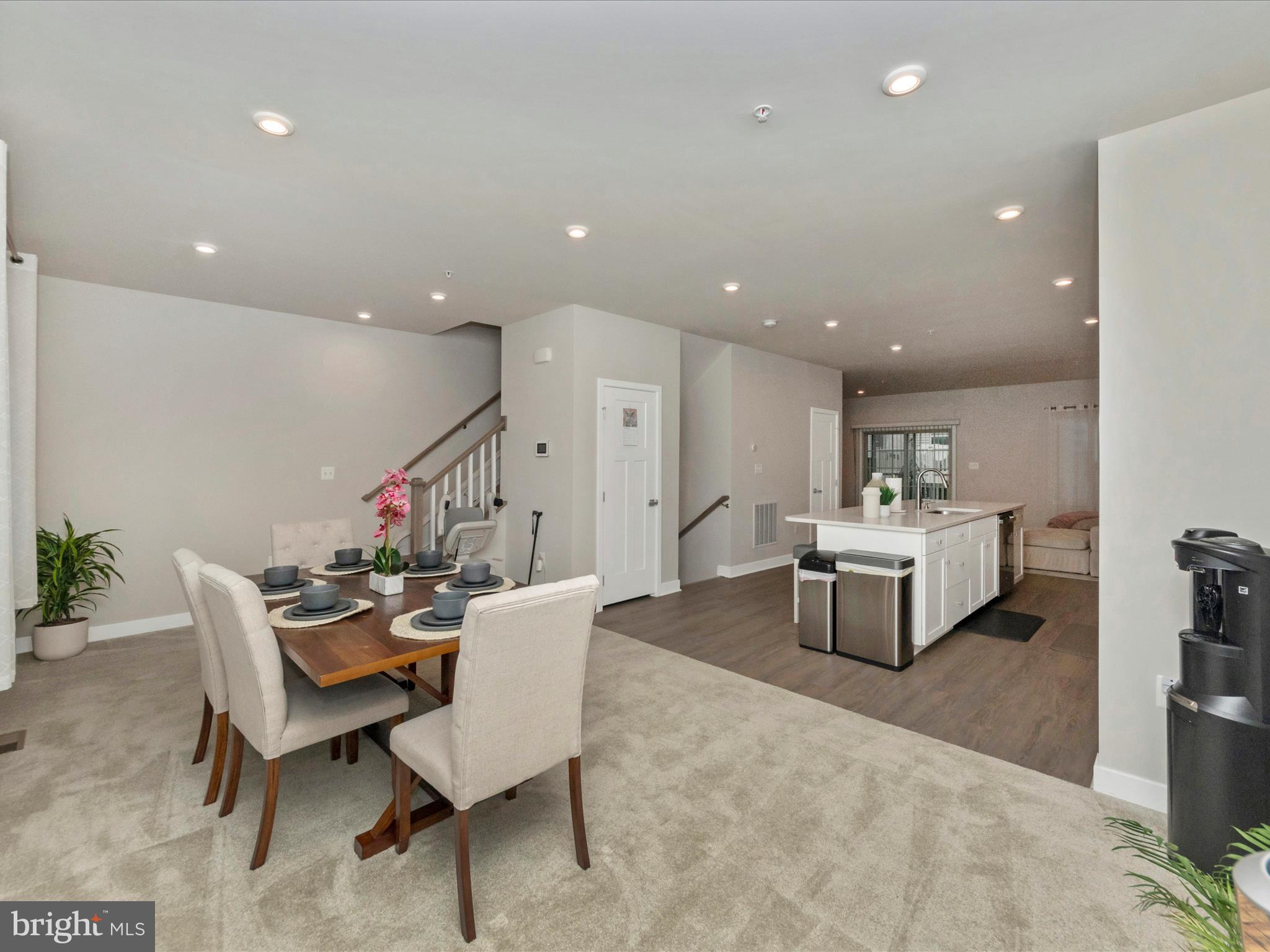 WESTSIDE - Residential