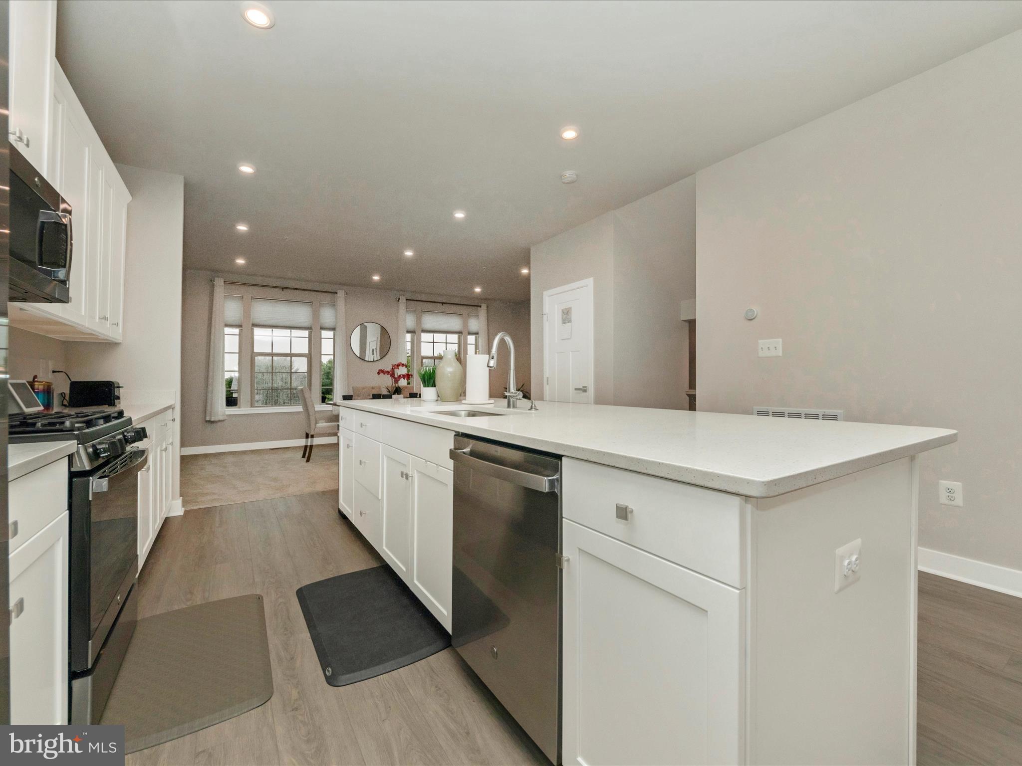 WESTSIDE - Residential