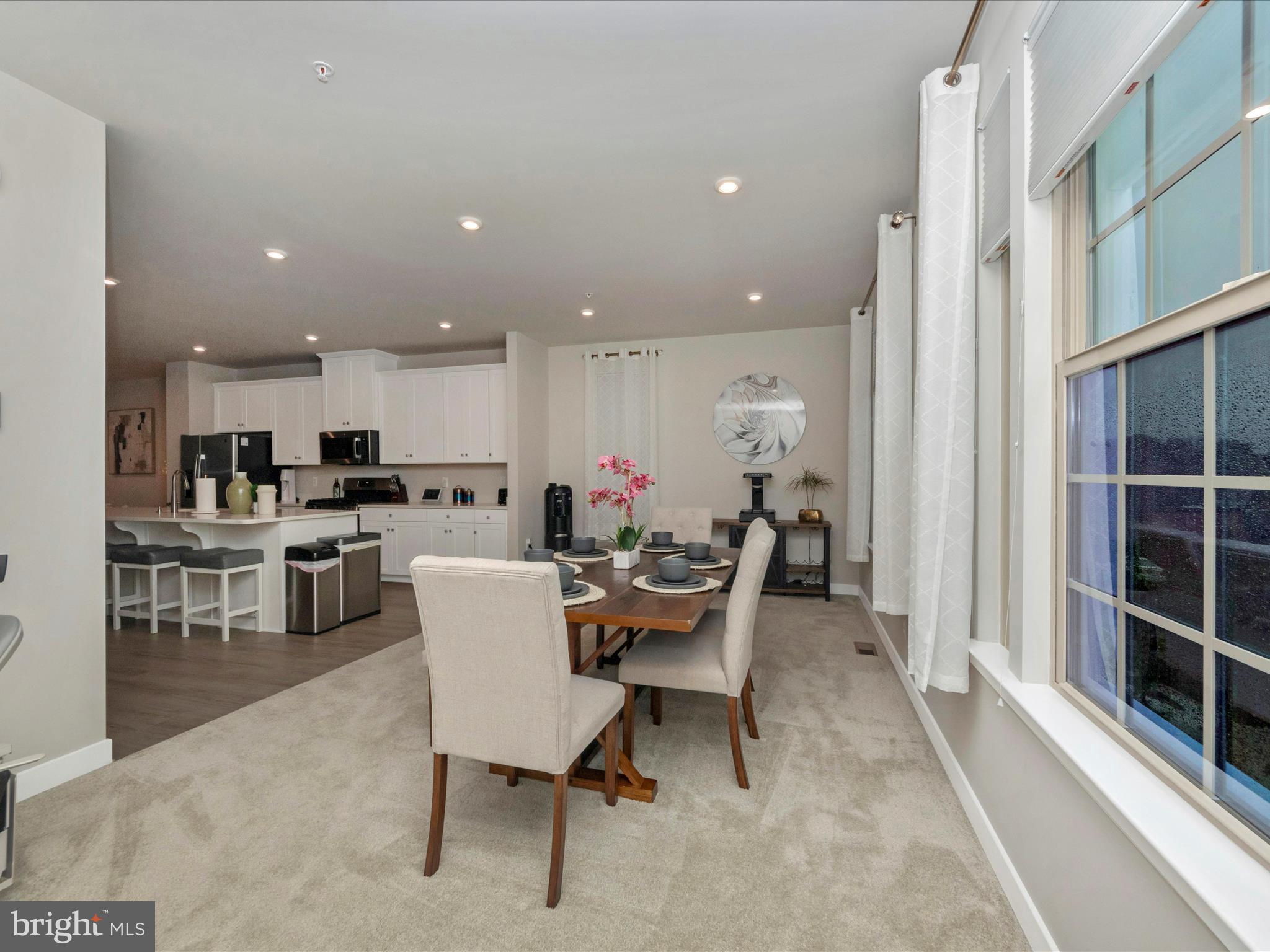 WESTSIDE - Residential