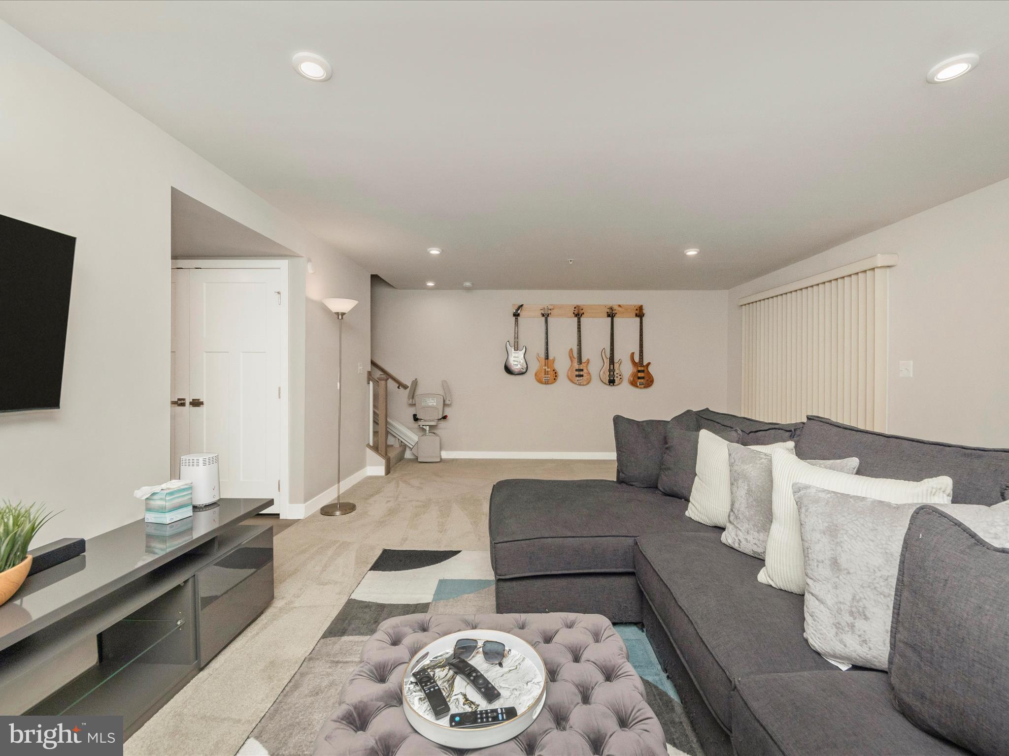 WESTSIDE - Residential