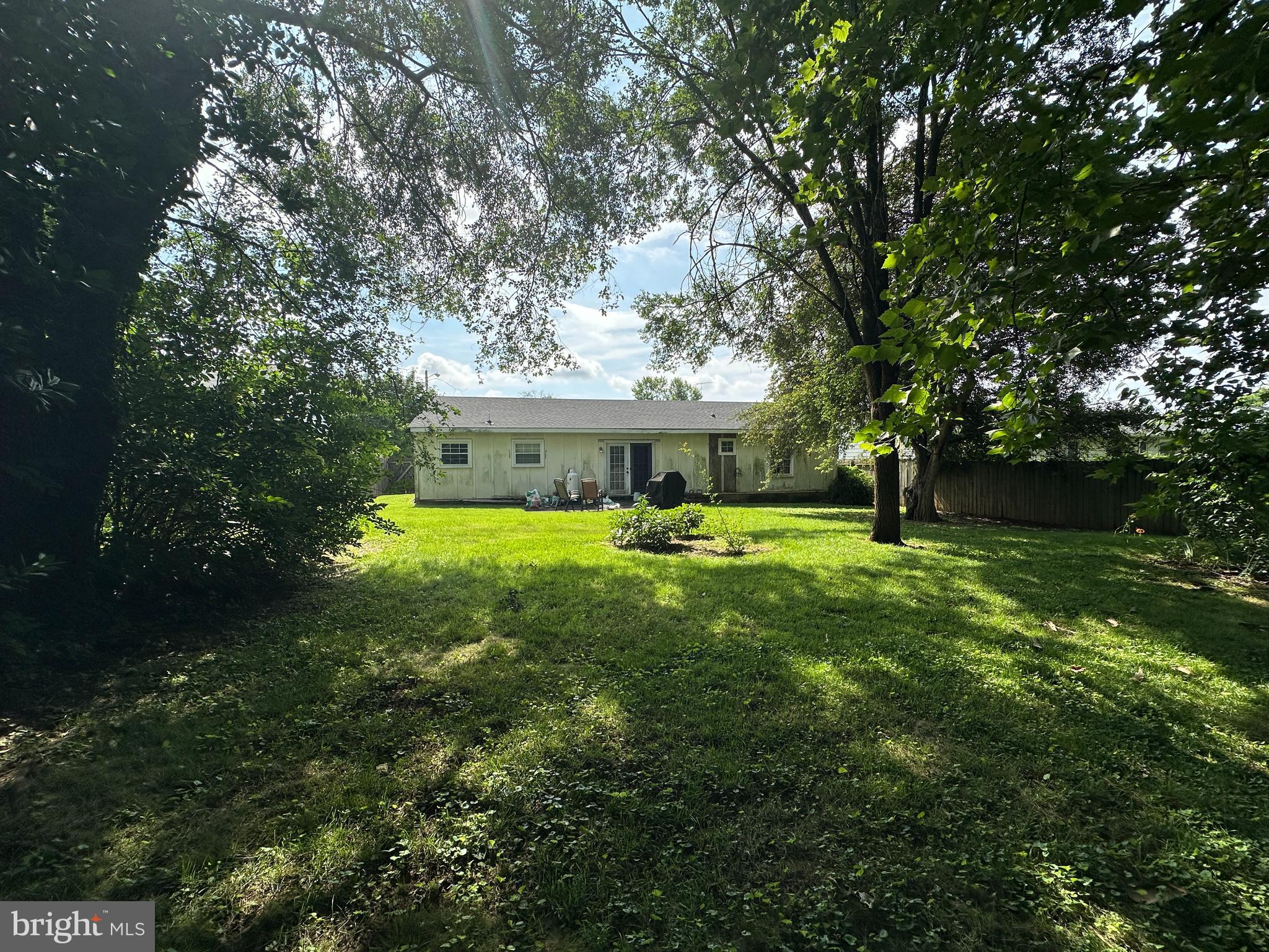 BERKELEY MANOR - Residential