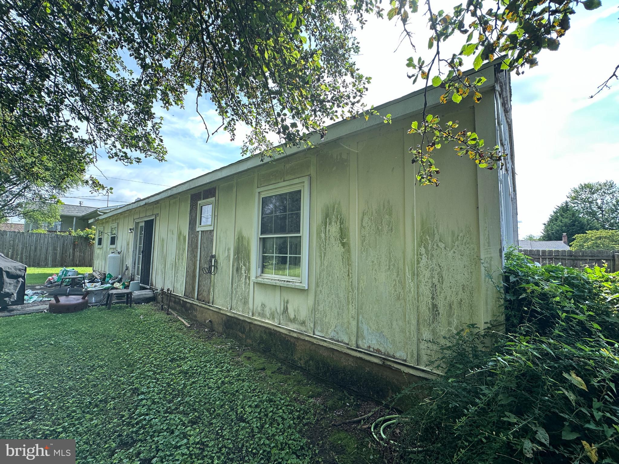 BERKELEY MANOR - Residential