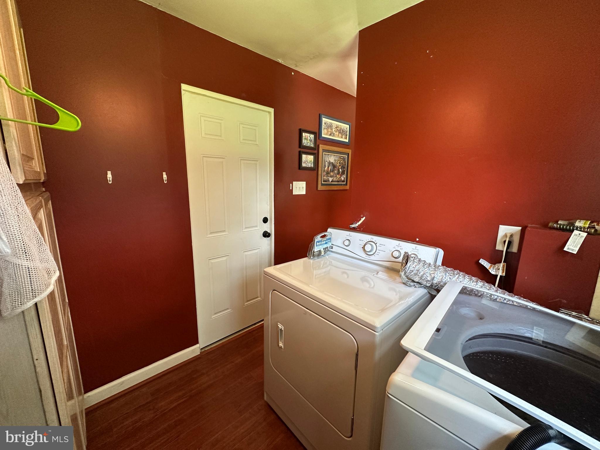 BERKELEY MANOR - Residential