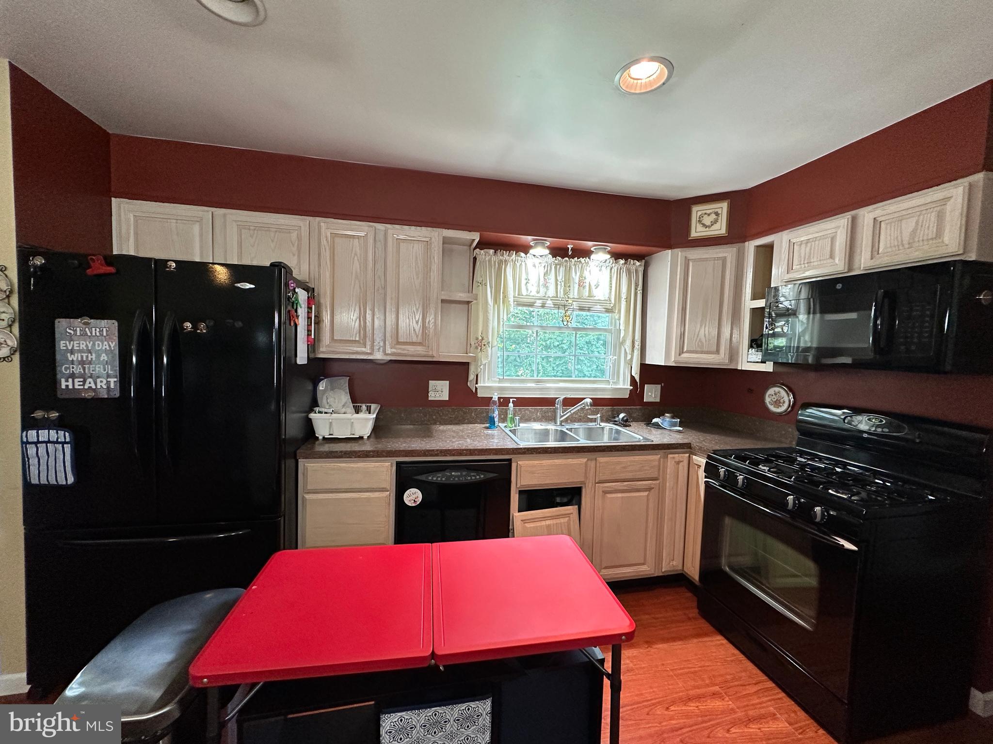 BERKELEY MANOR - Residential